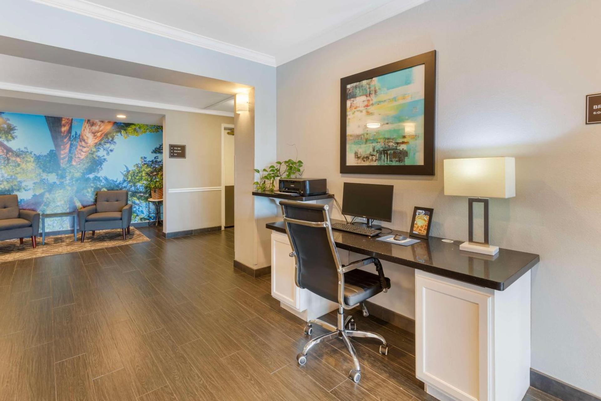 Best Western Visalia Hotel photo 9