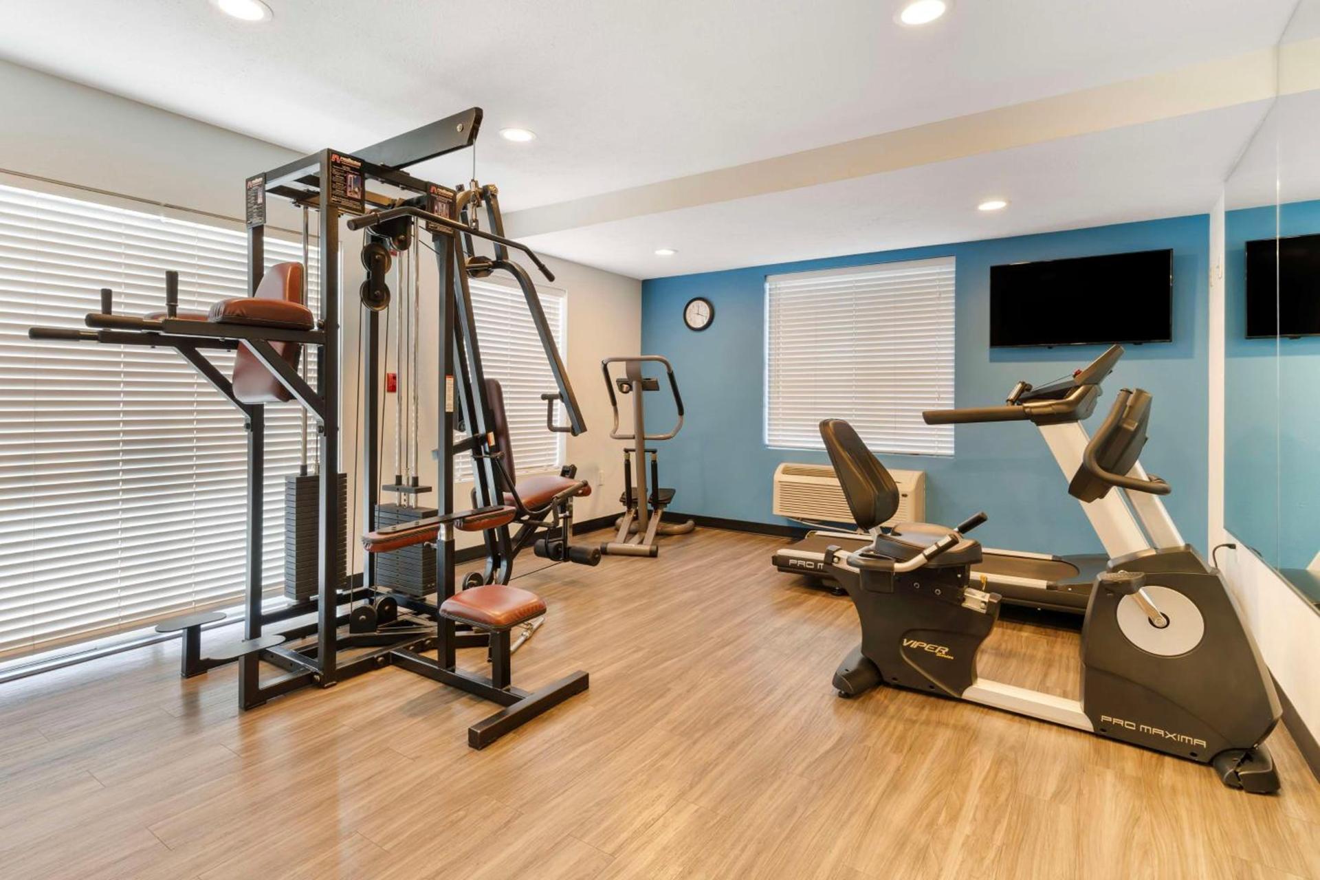 Best Western Visalia Hotel photo 17