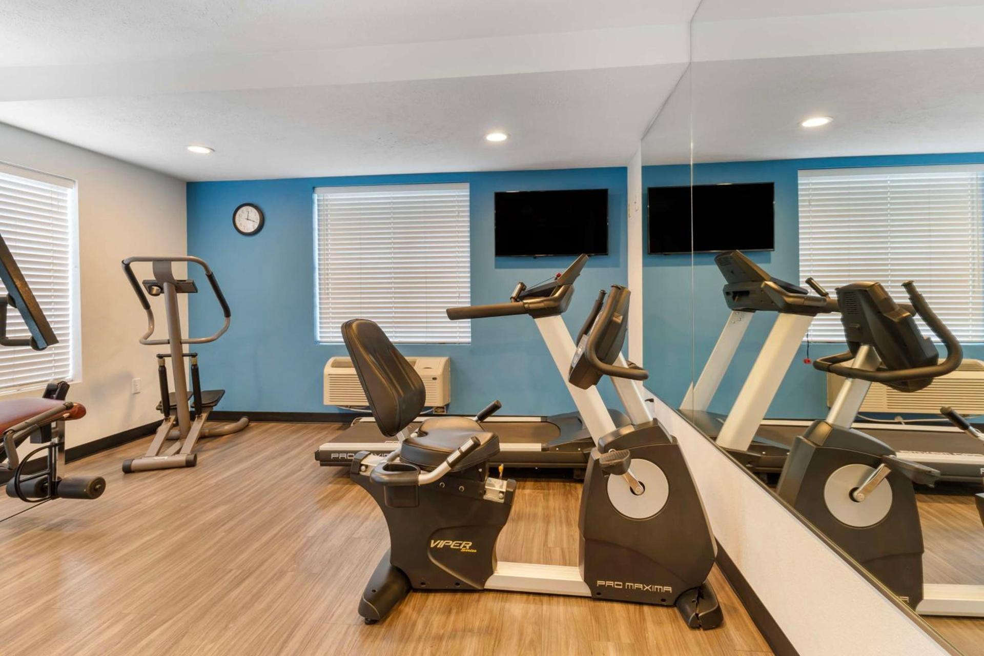 Best Western Visalia Hotel photo 18