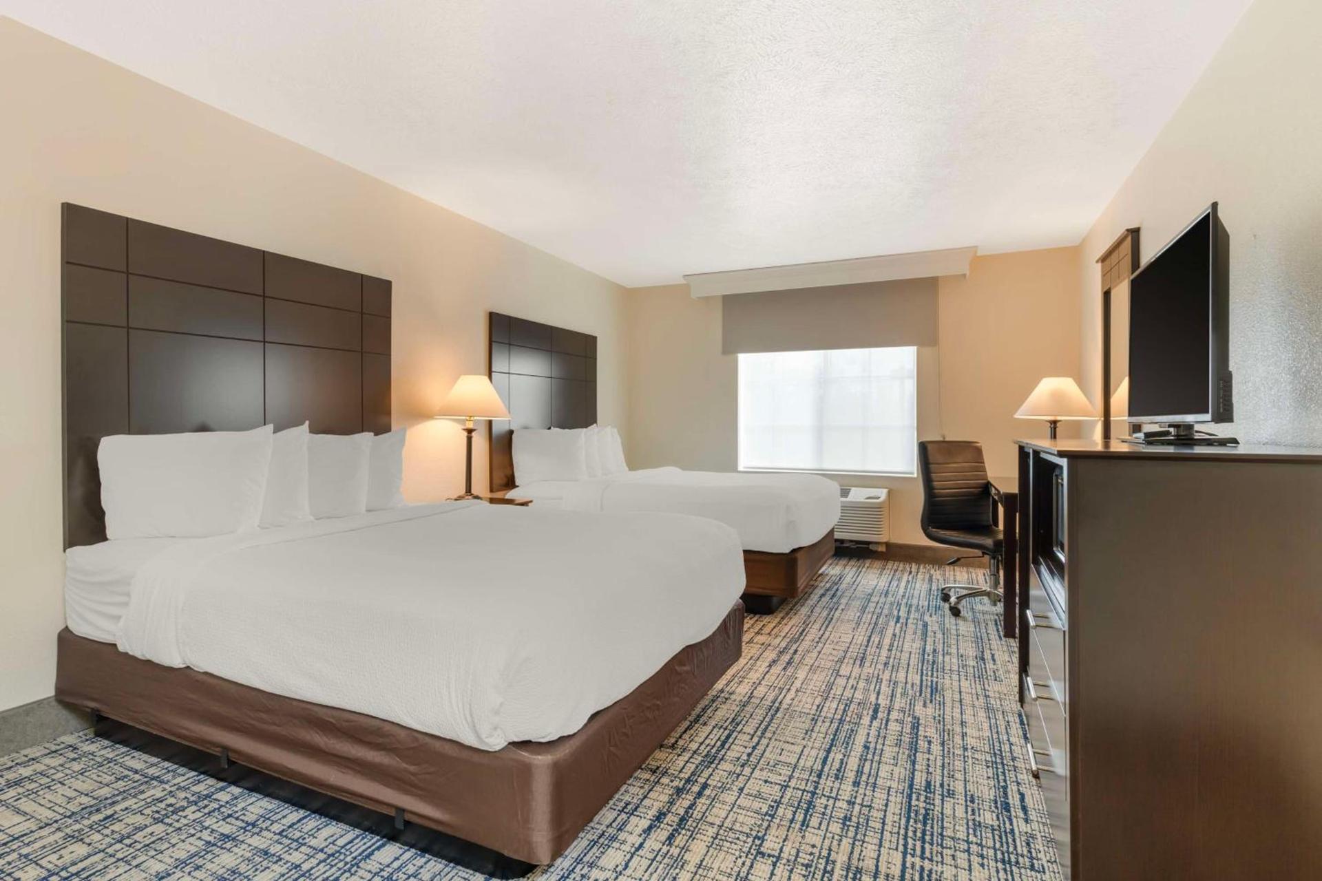 Best Western Visalia Hotel photo 8