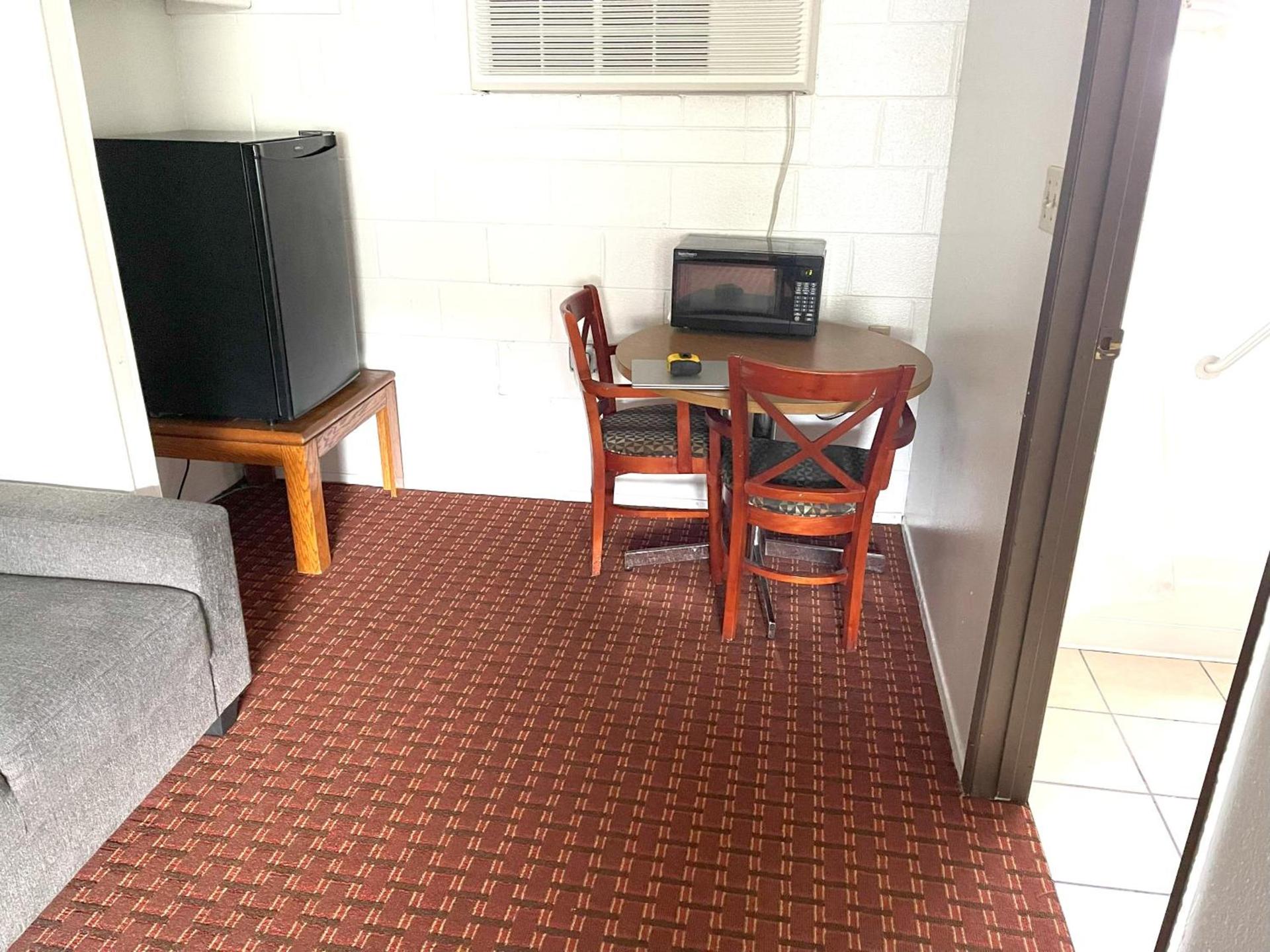 Royal A Motel photo 24