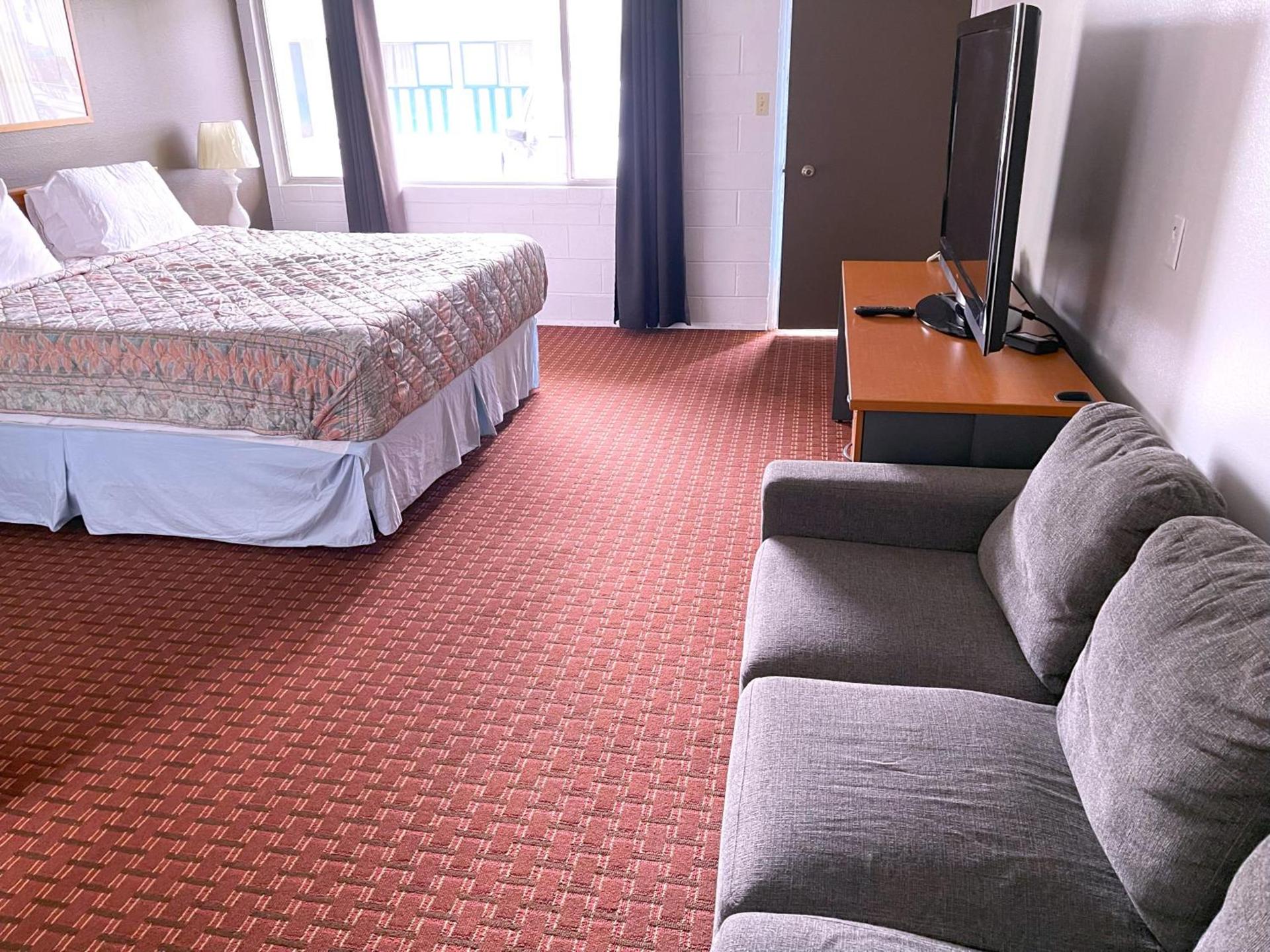 Royal A Motel photo 27