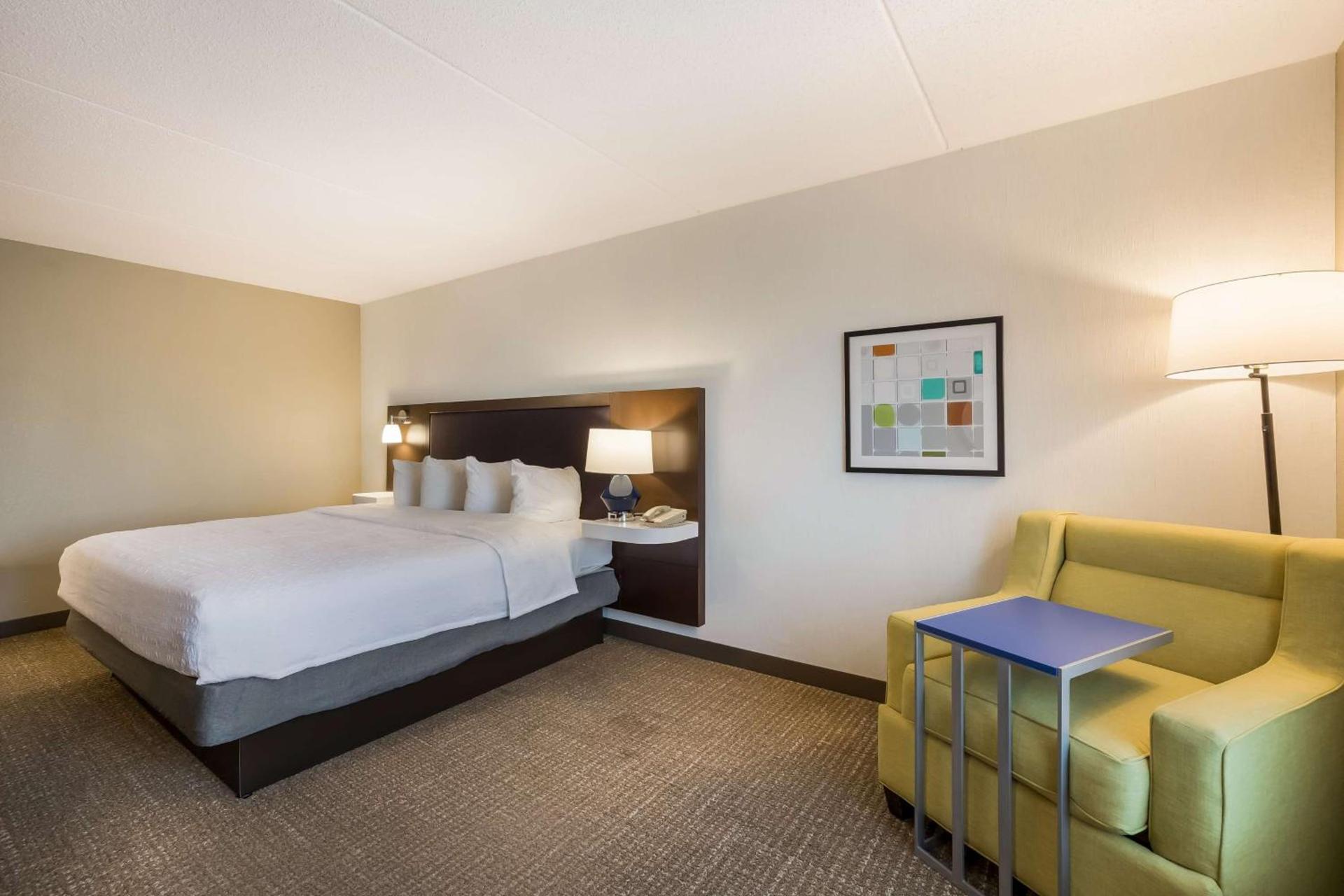 Hampton Inn McHenry photo 30
