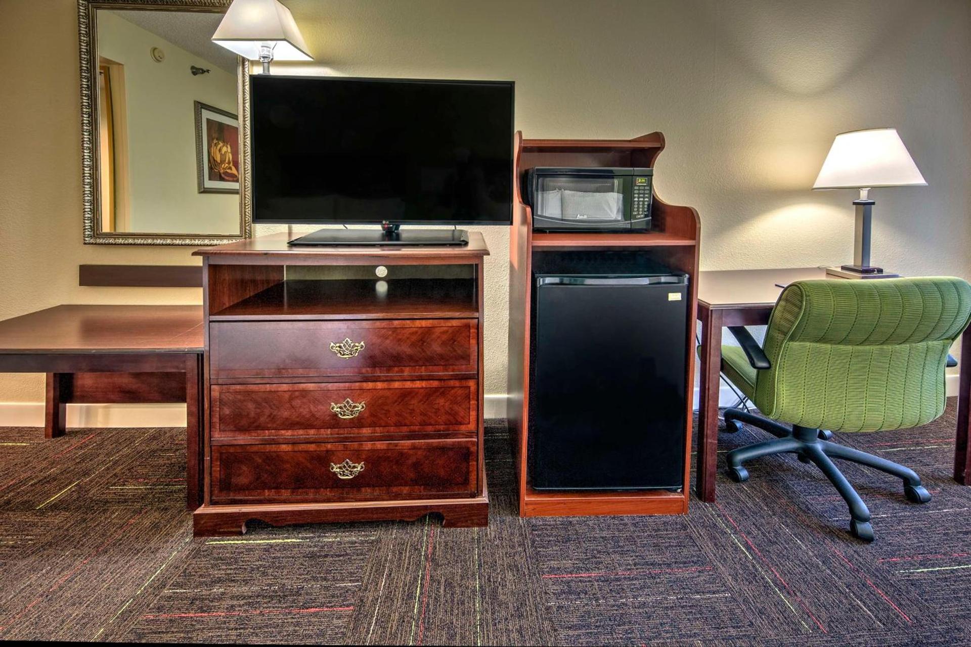 Hampton Inn New Bern photo 54