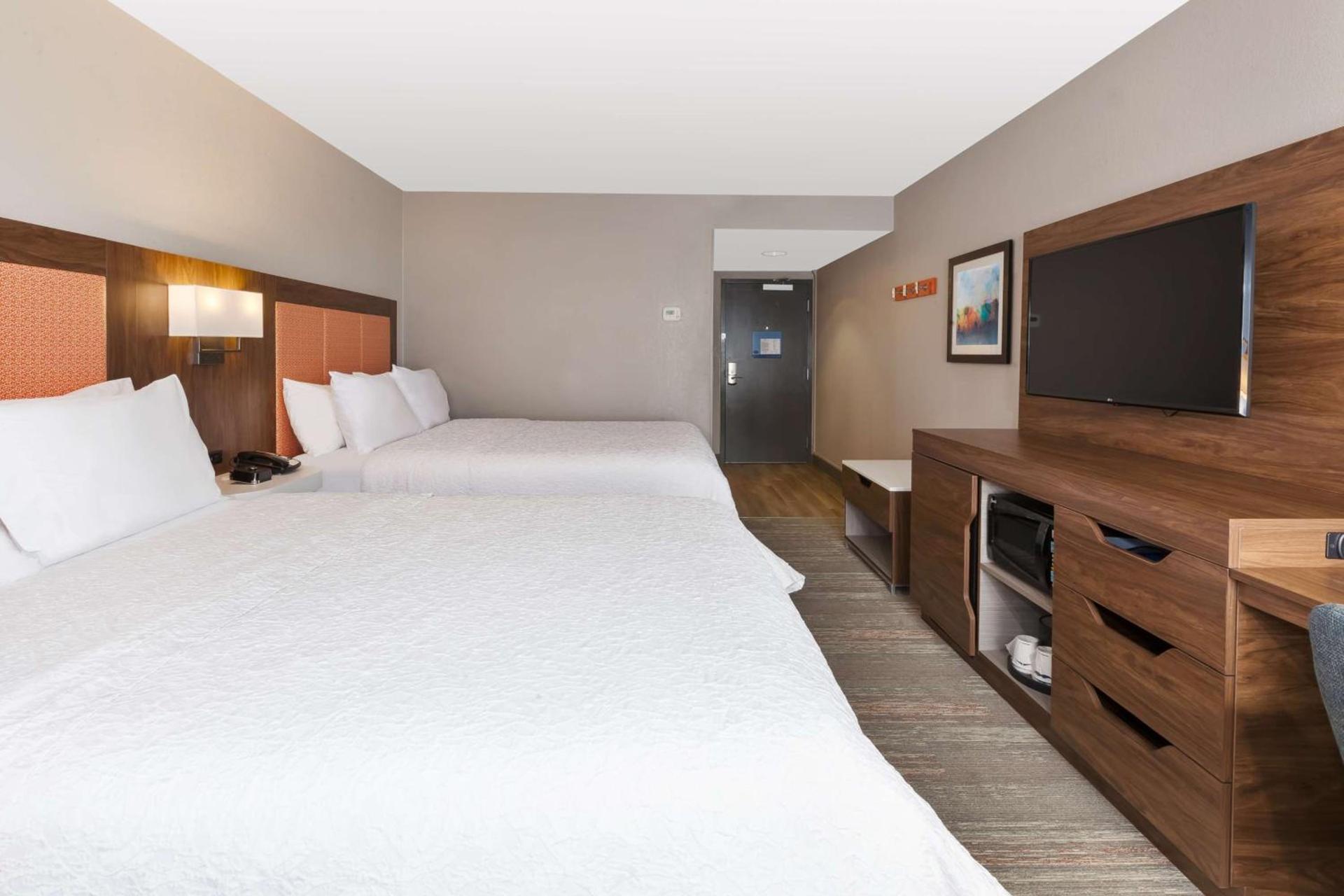 Hampton Inn Princeton photo 17
