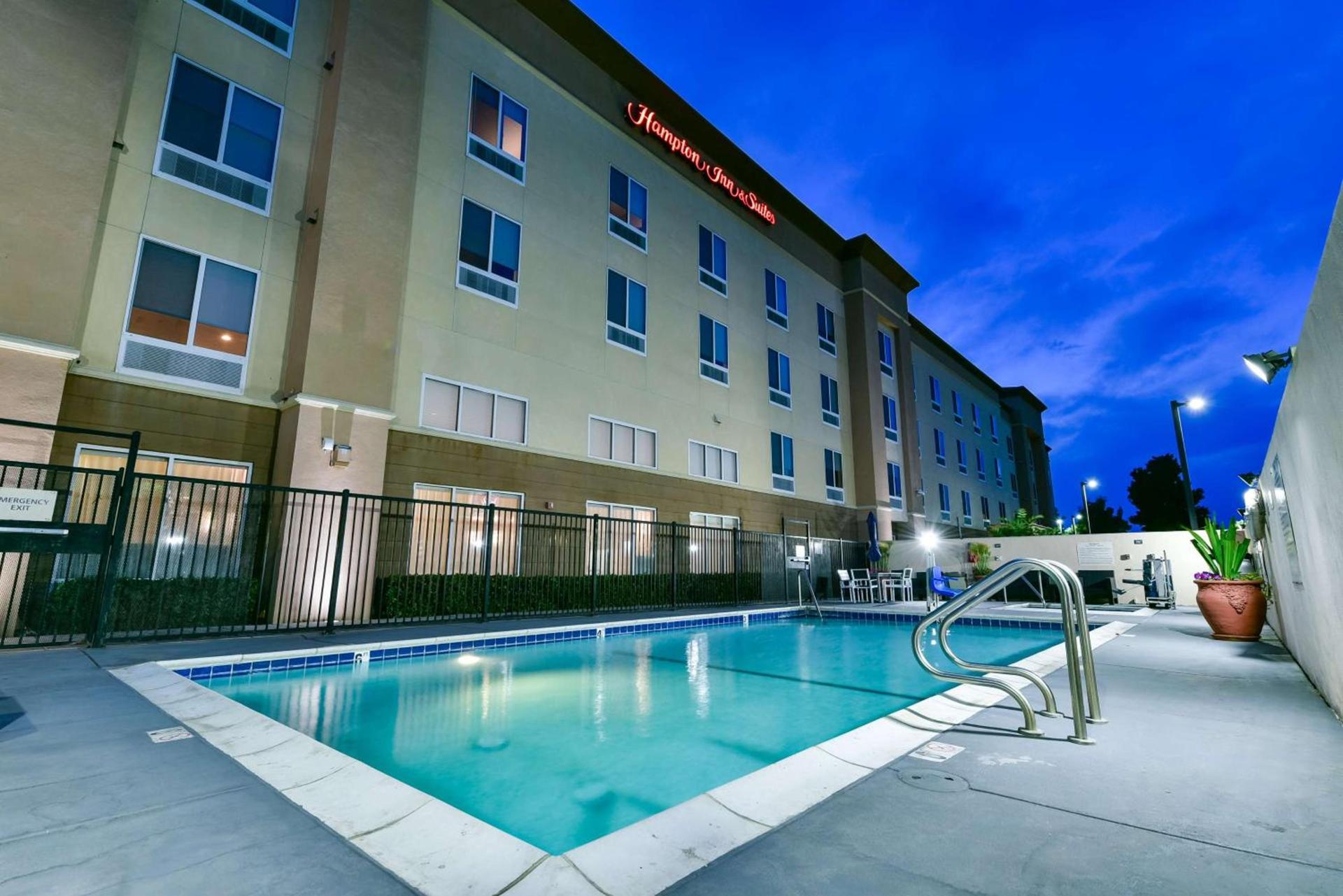 Hampton Inn & Suites Pittsburg photo 8