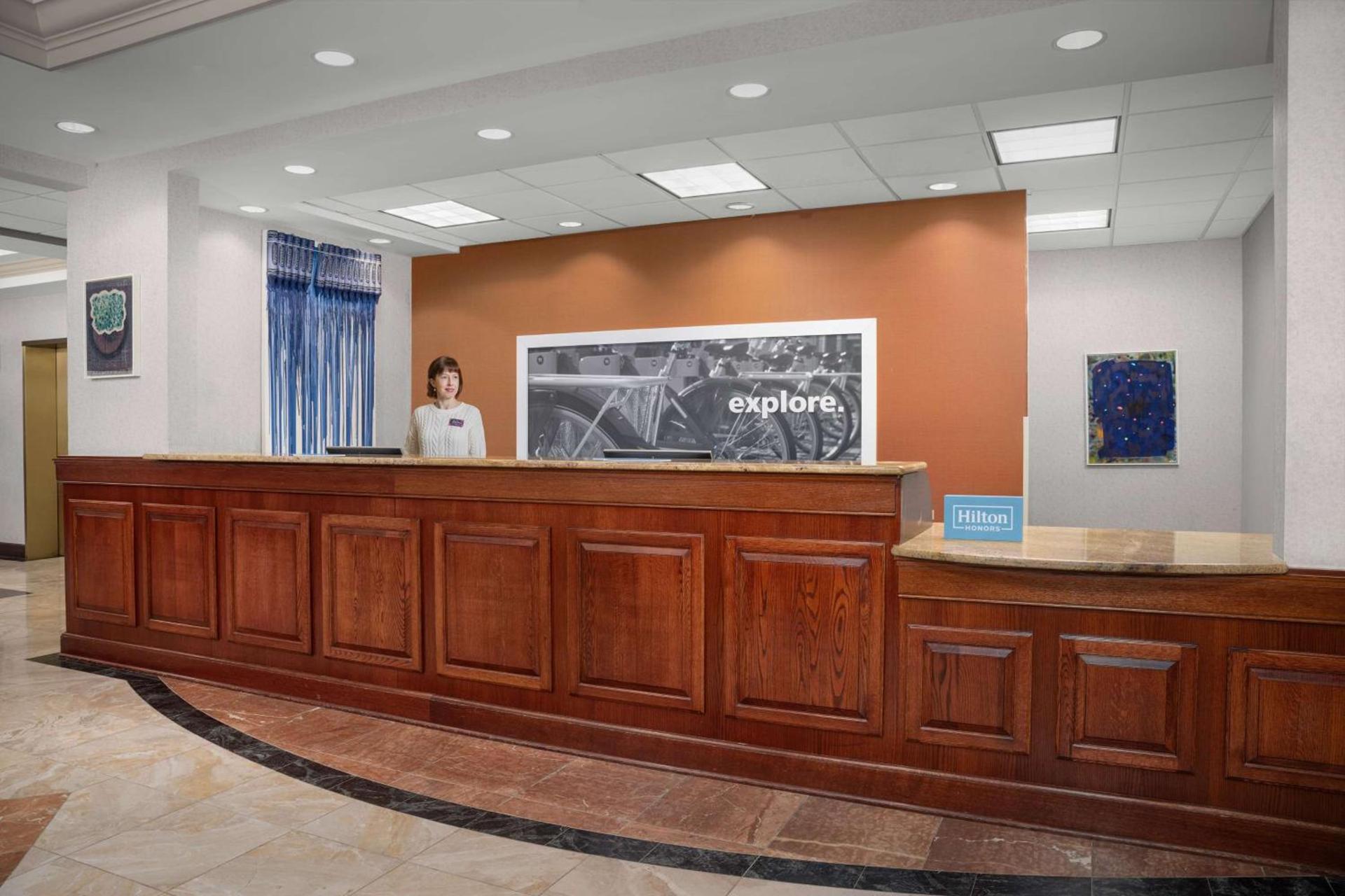 Hampton Inn Easton photo 6