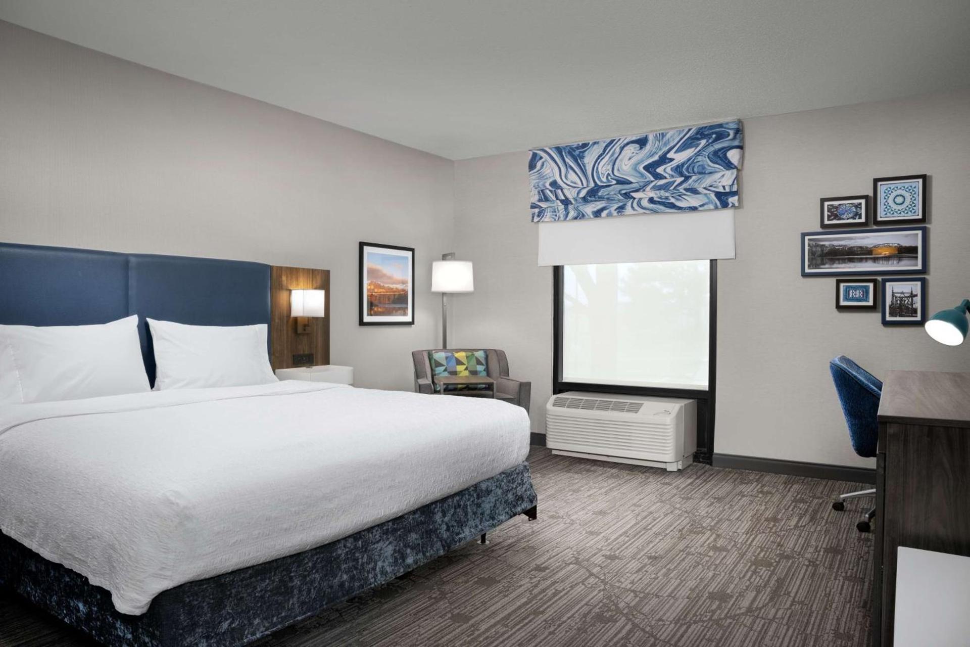 Hampton Inn Easton photo 14