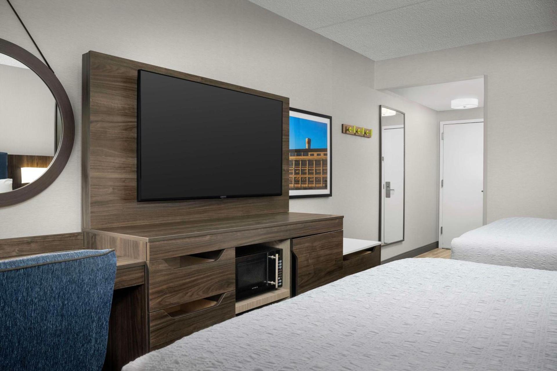 Hampton Inn Easton photo 22