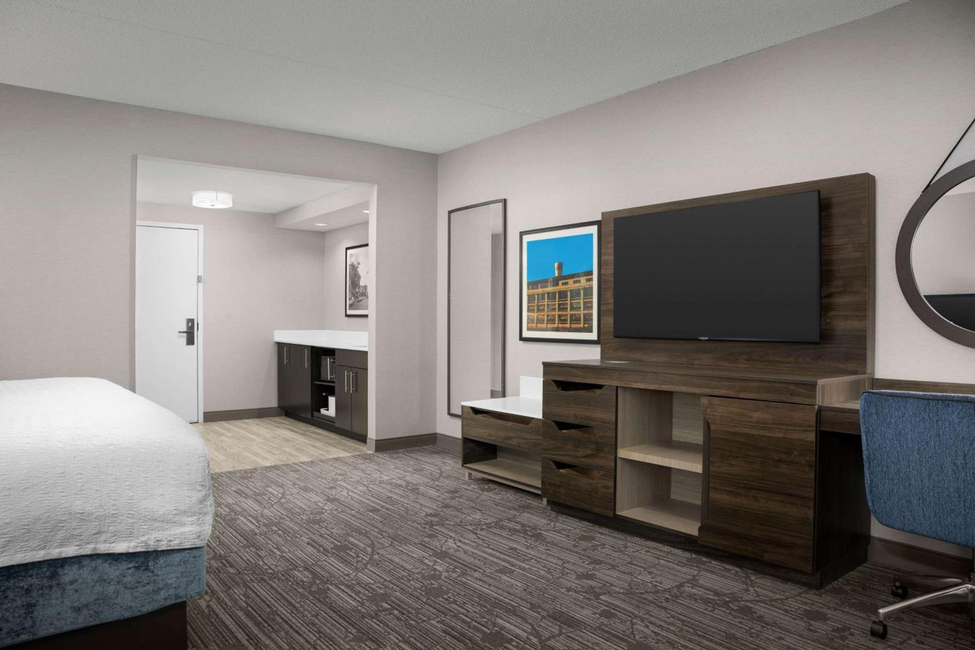 Hampton Inn Easton photo 26