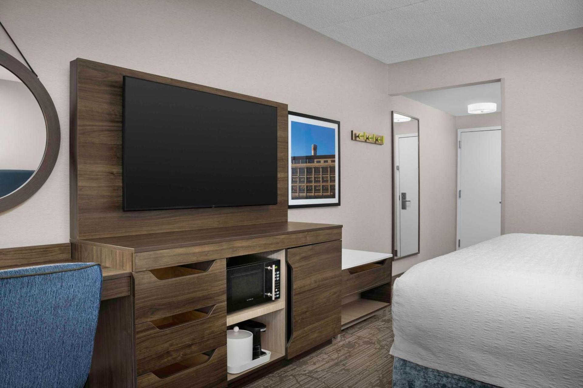 Hampton Inn Easton photo 27