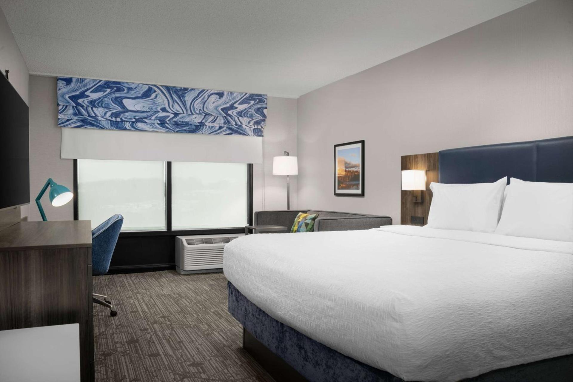 Hampton Inn Easton photo 30