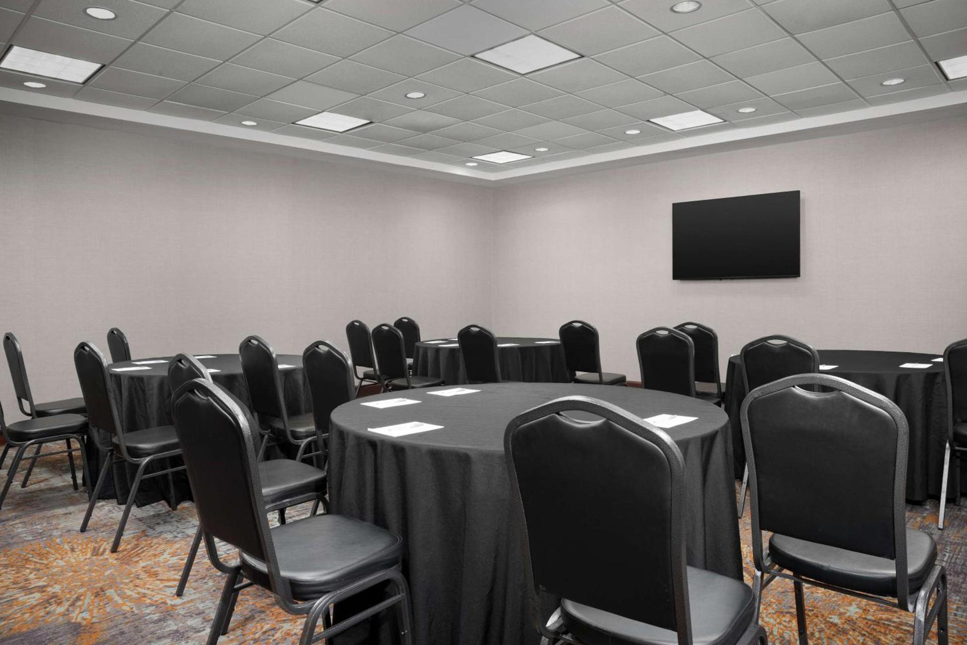 Hampton Inn Easton photo 36