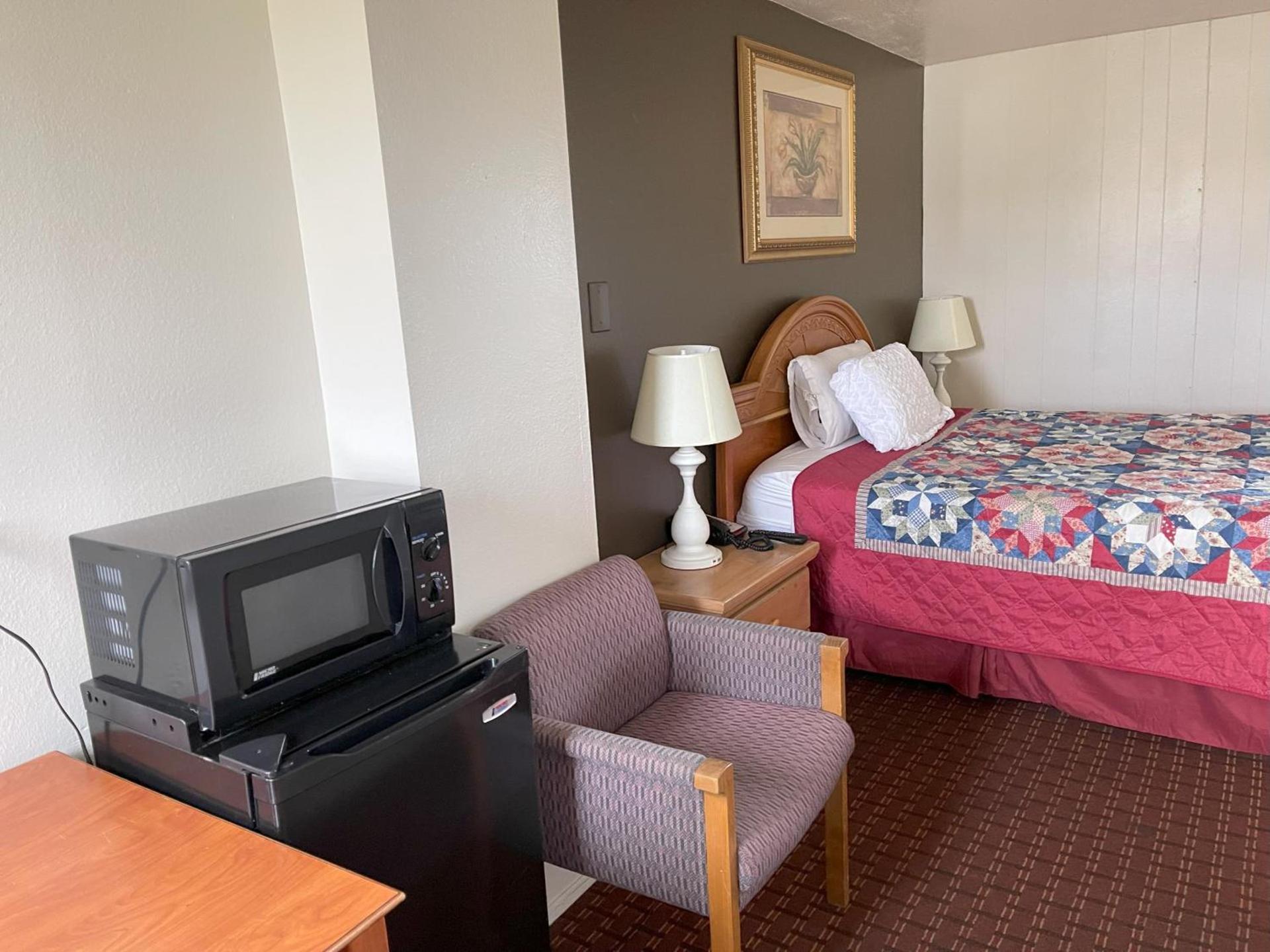 Royal A Motel photo 36