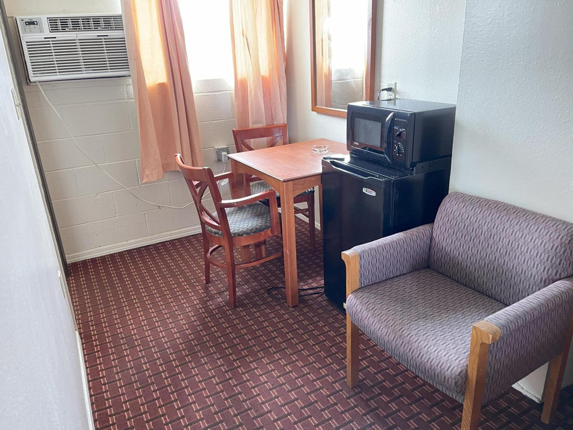 Royal A Motel photo 33