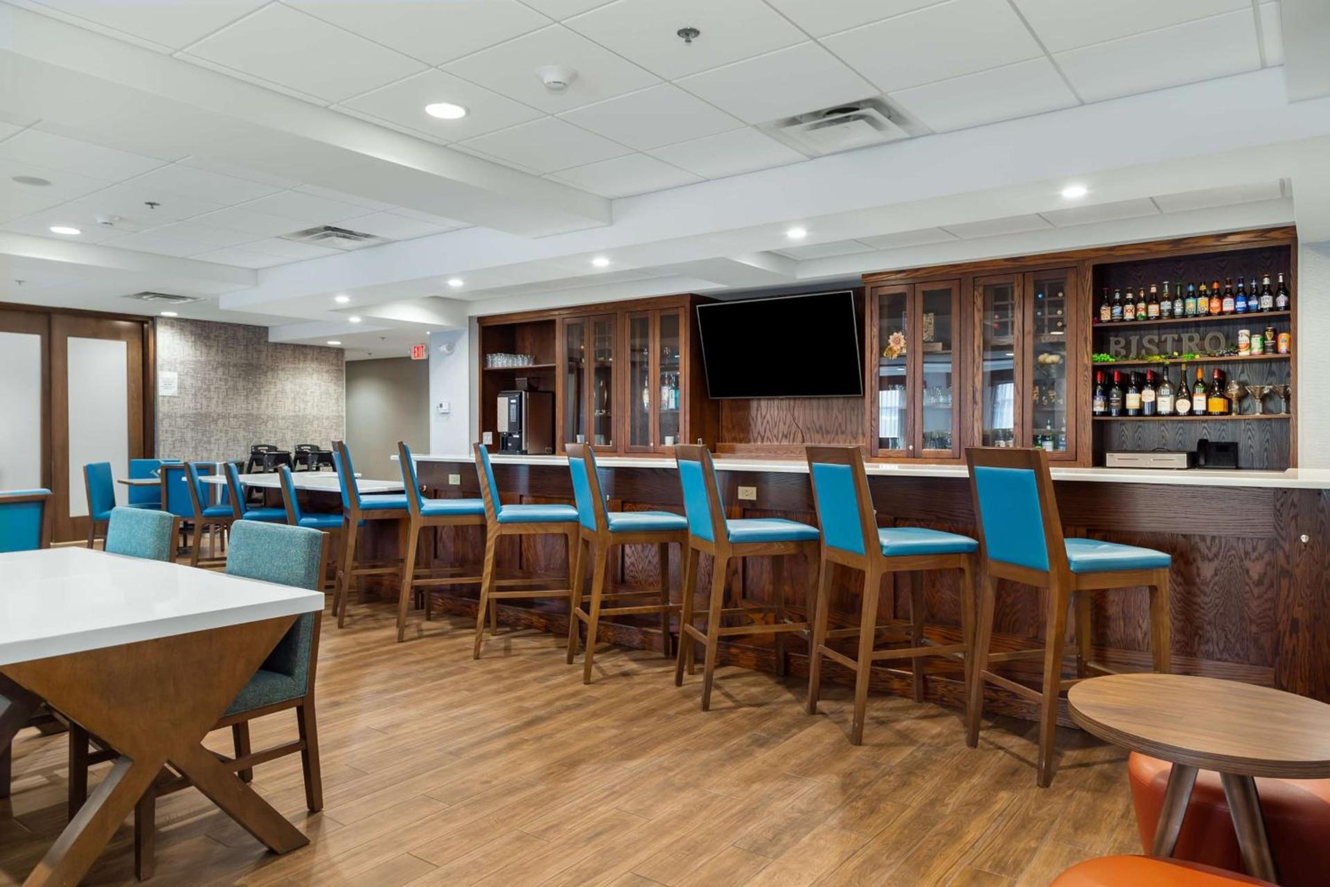 Hampton Inn Madison, OH photo 24