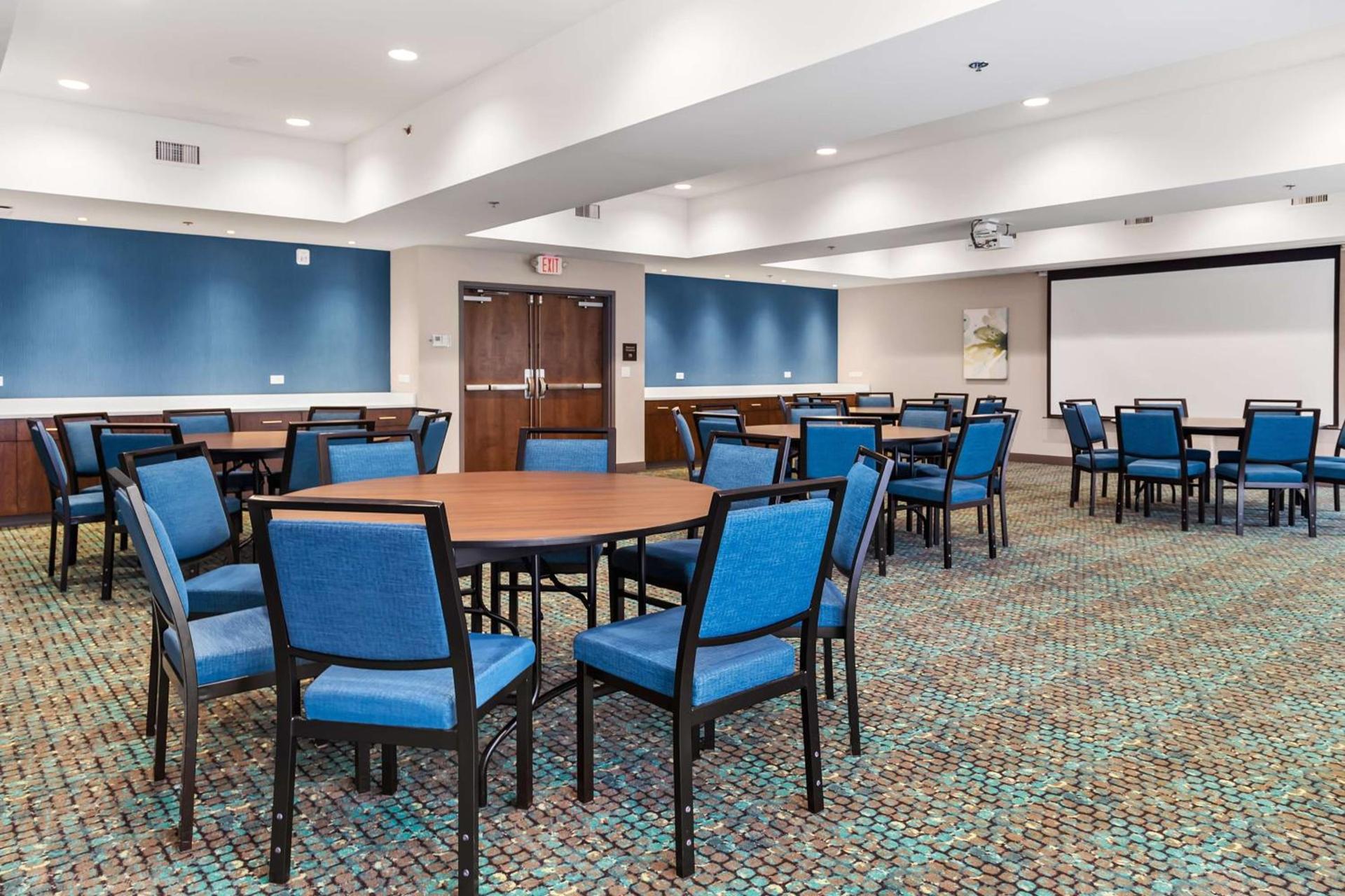Hampton Inn Madison, OH photo 46