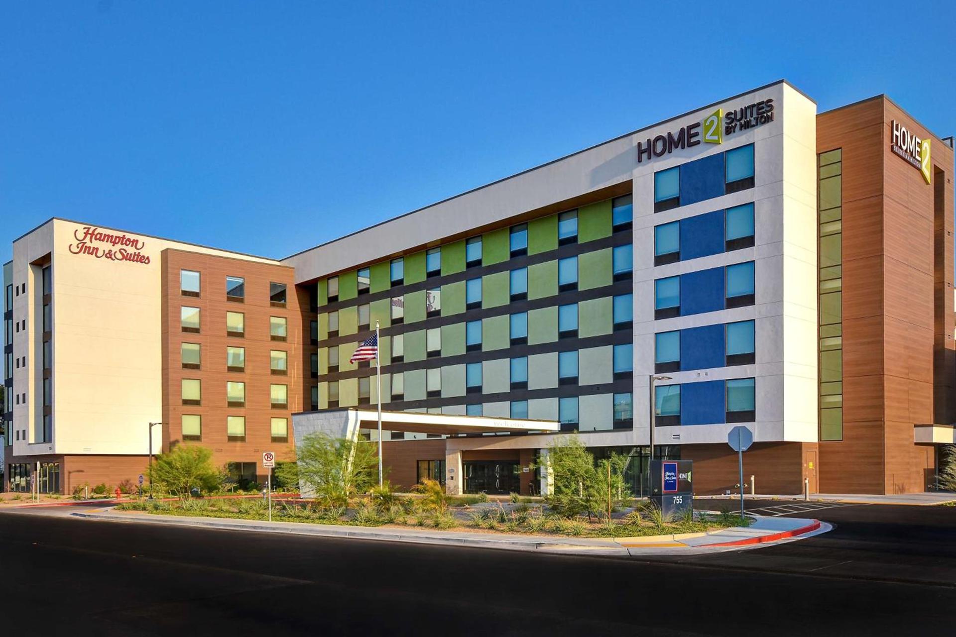 Hampton Inn & Suites Las Vegas Convention Center - No Resort Fee photo 4