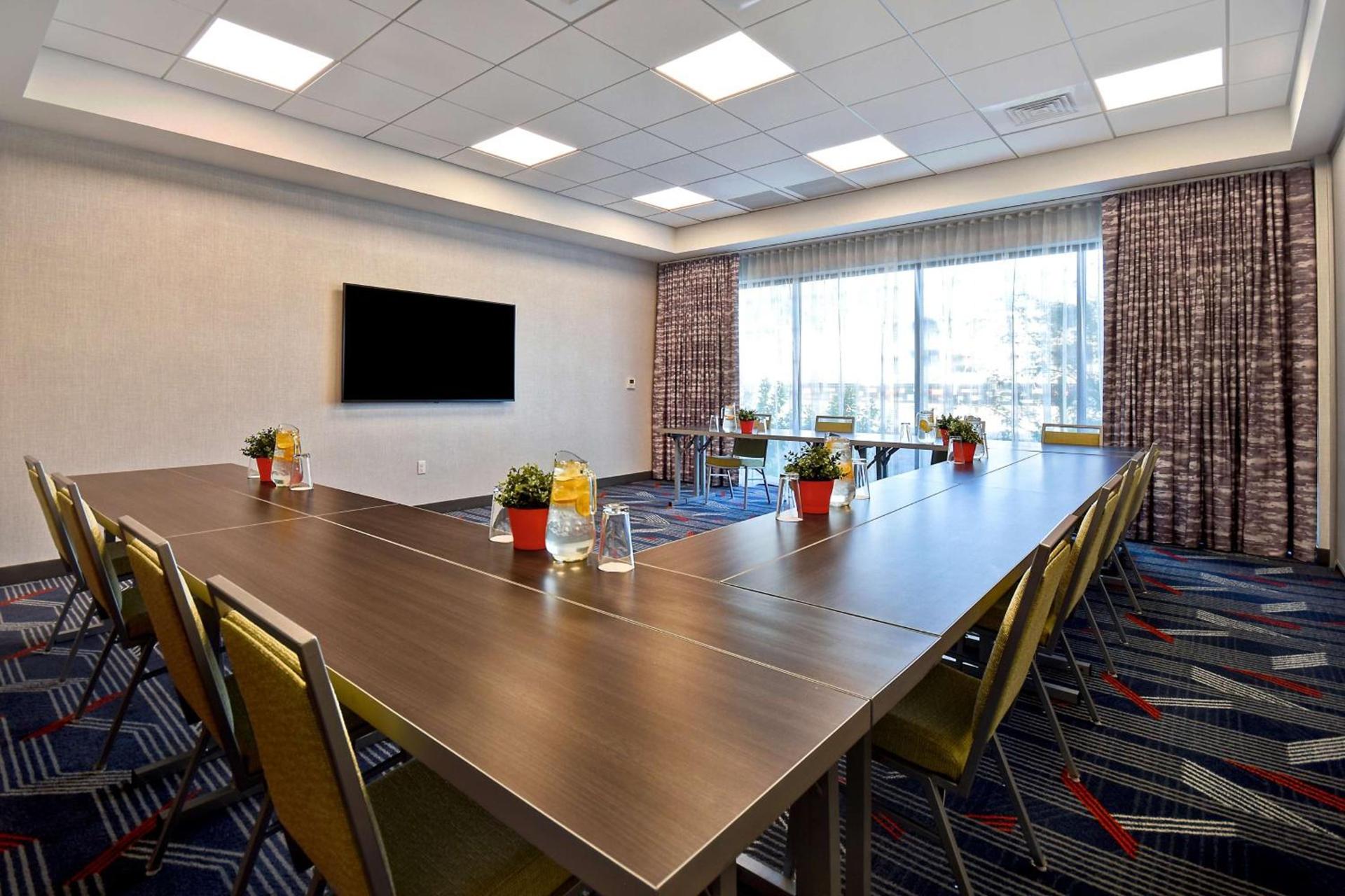 Hampton Inn & Suites Las Vegas Convention Center - No Resort Fee photo 13