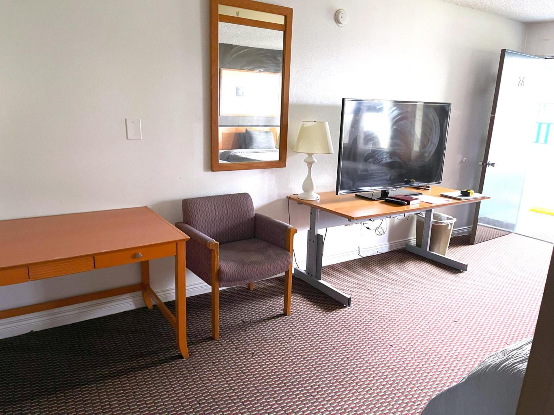 Royal A Motel photo 42