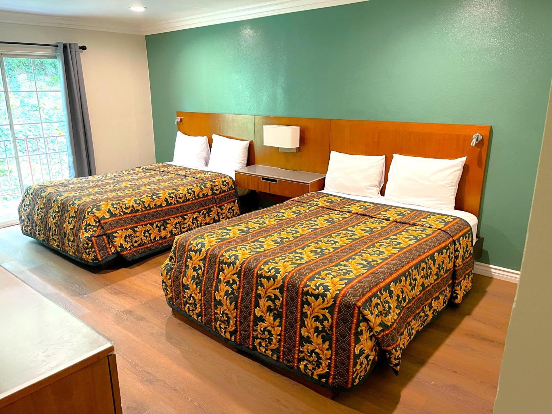 Relax Inn photo 8