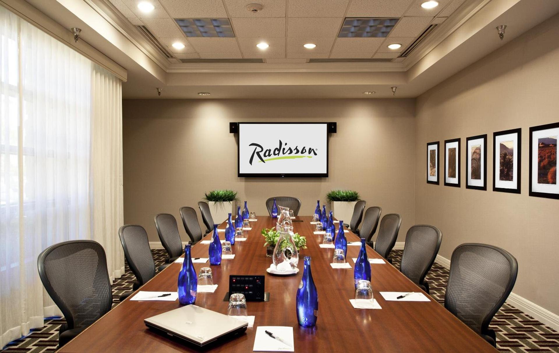 Radisson Hotel Phoenix Airport photo 29