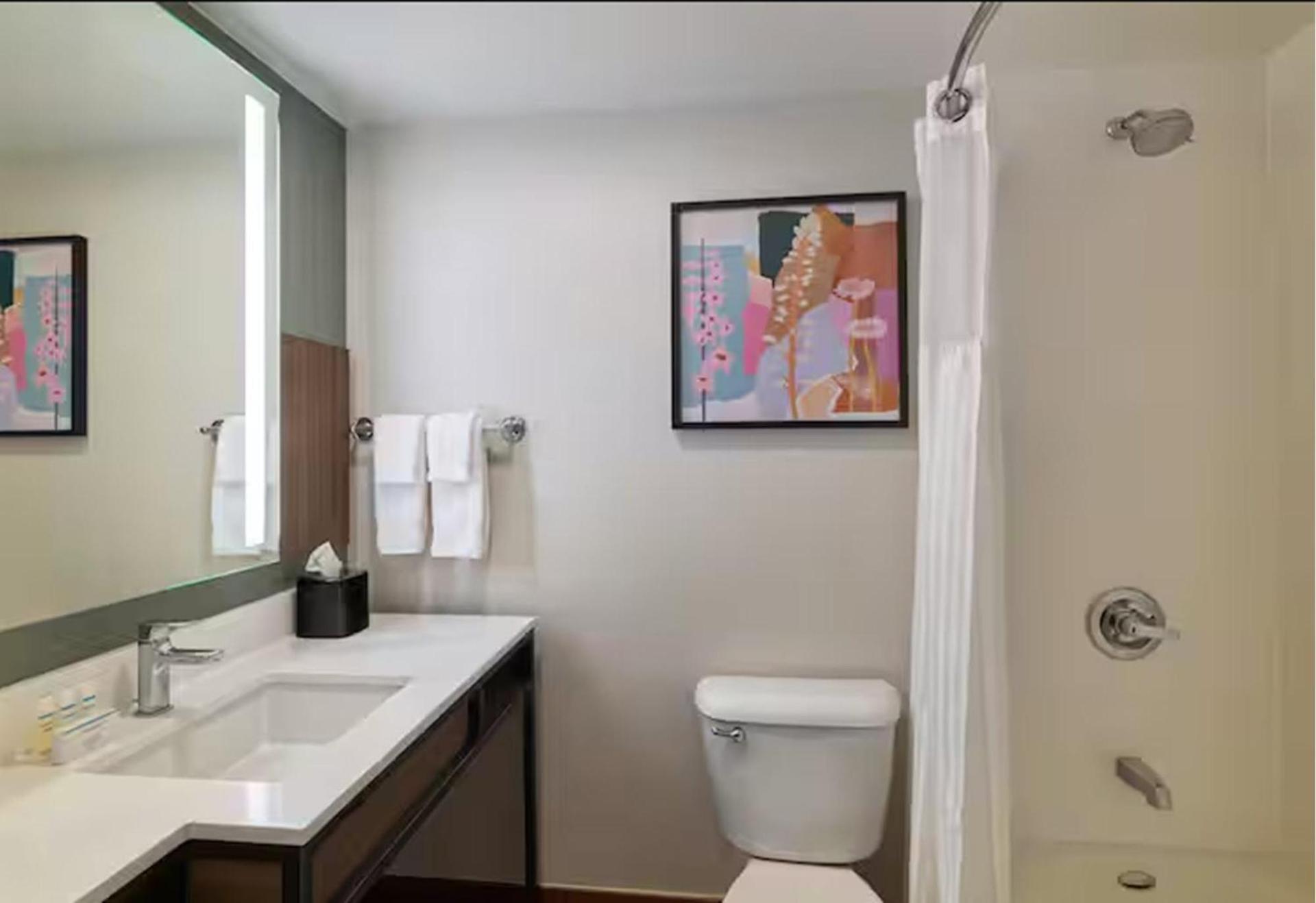 Hilton Garden Inn Bethesda Downtown photo 77