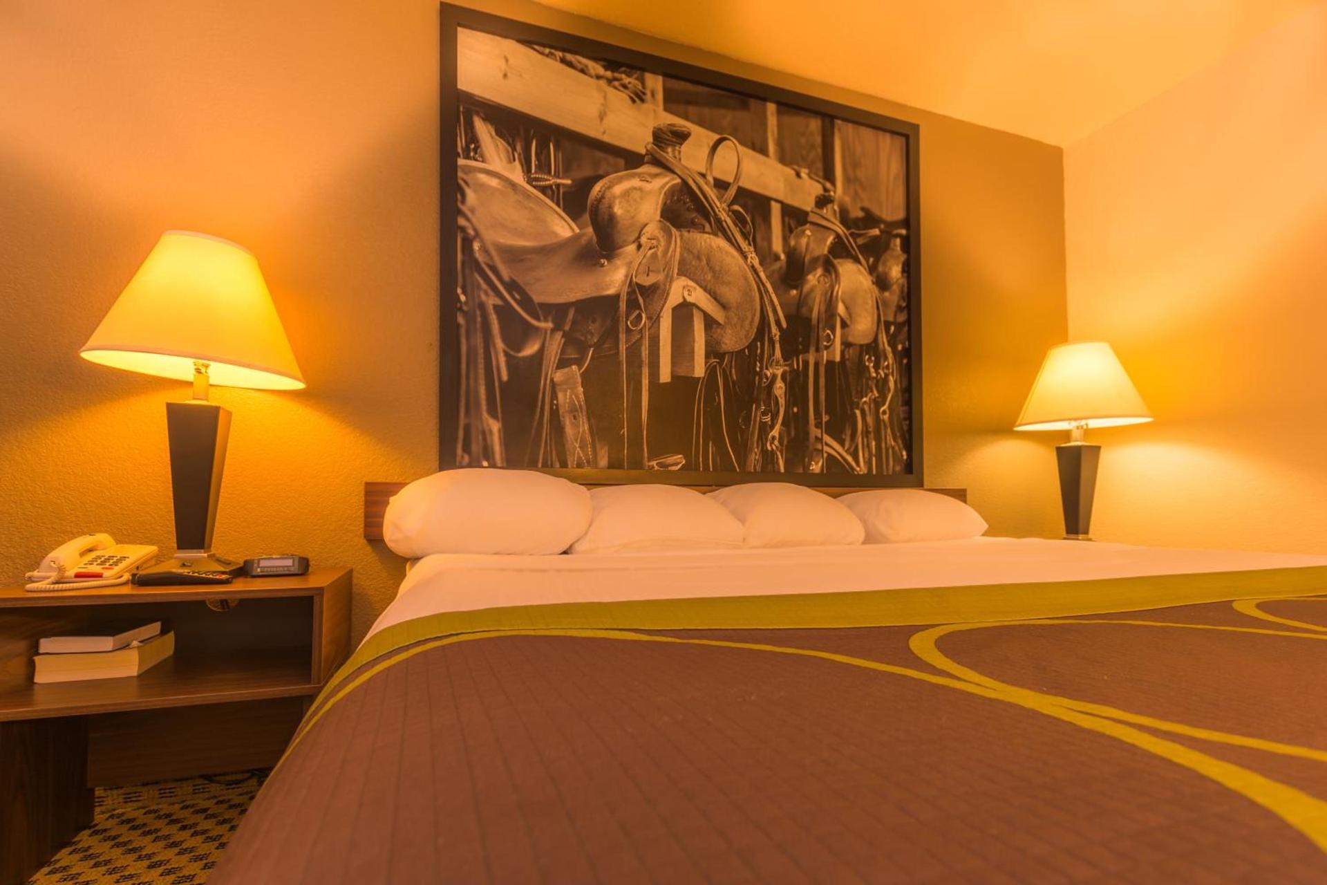 Super 8 by Wyndham Oklahoma Airport Fairgrounds West photo 8
