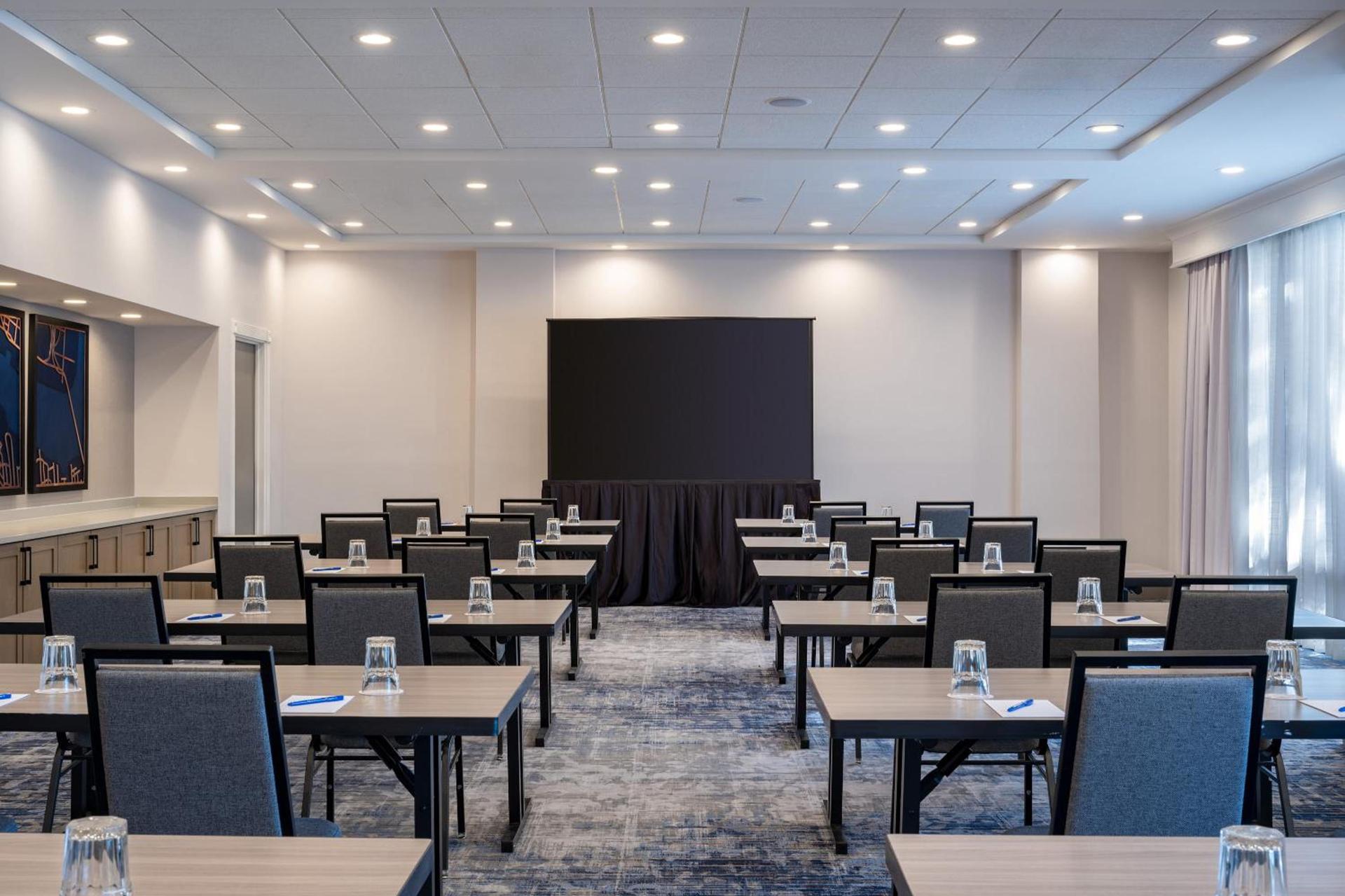 Delta Hotels by Marriott Jacksonville Deerwood photo 6