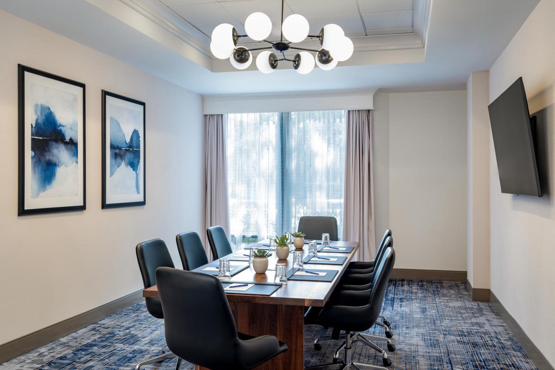 Delta Hotels by Marriott Jacksonville Deerwood photo 8