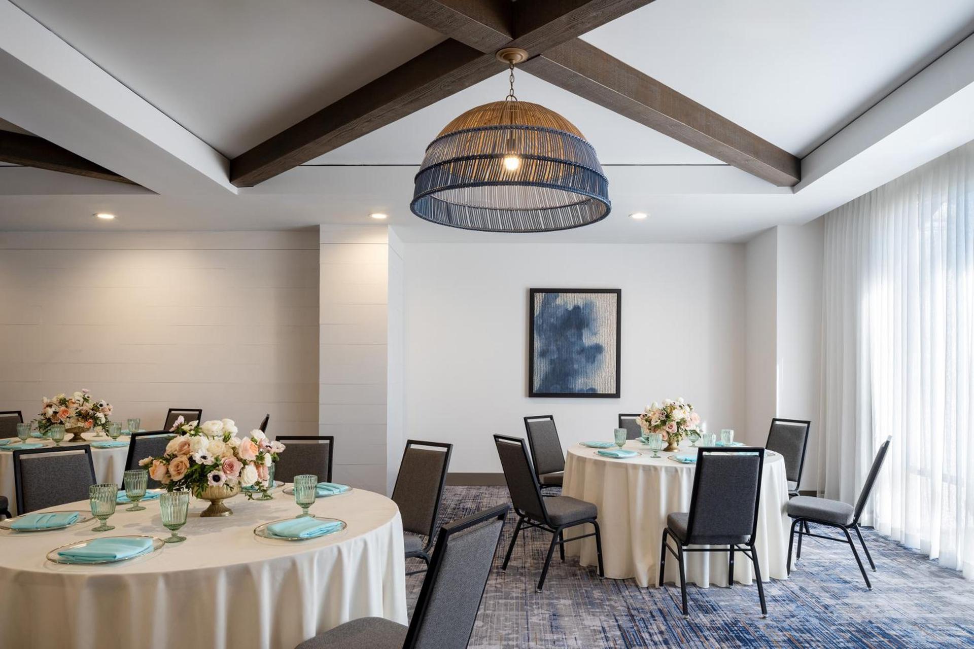 Delta Hotels by Marriott Jacksonville Deerwood photo 15