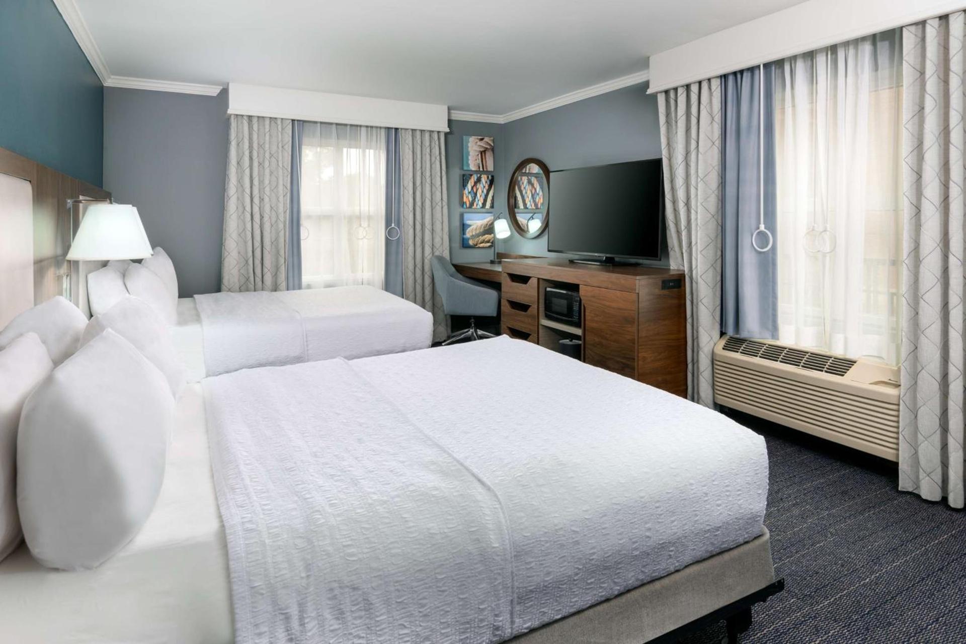 Hampton Inn Savannah Historic District photo 33