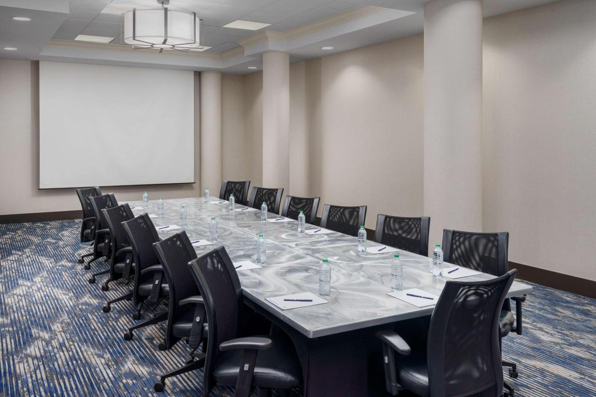 DoubleTree by Hilton Charlotte City Center photo 44