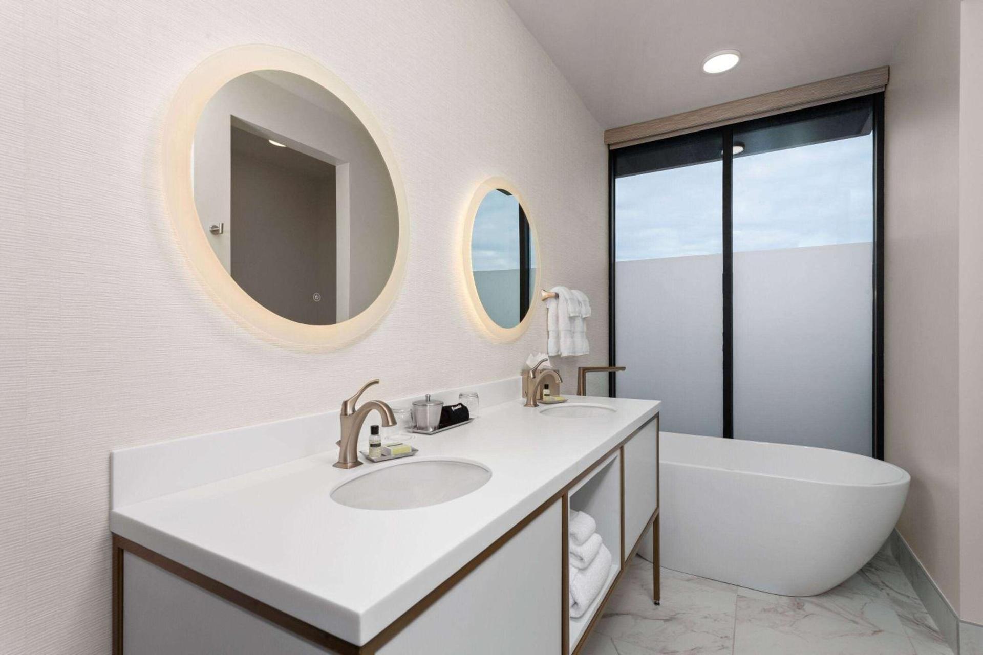 Legacy Hotel, Trademark Collection by Wyndham photo 4