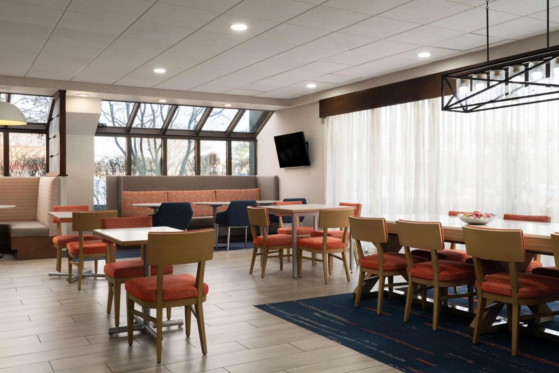 Hampton Inn Fairfax City photo 4