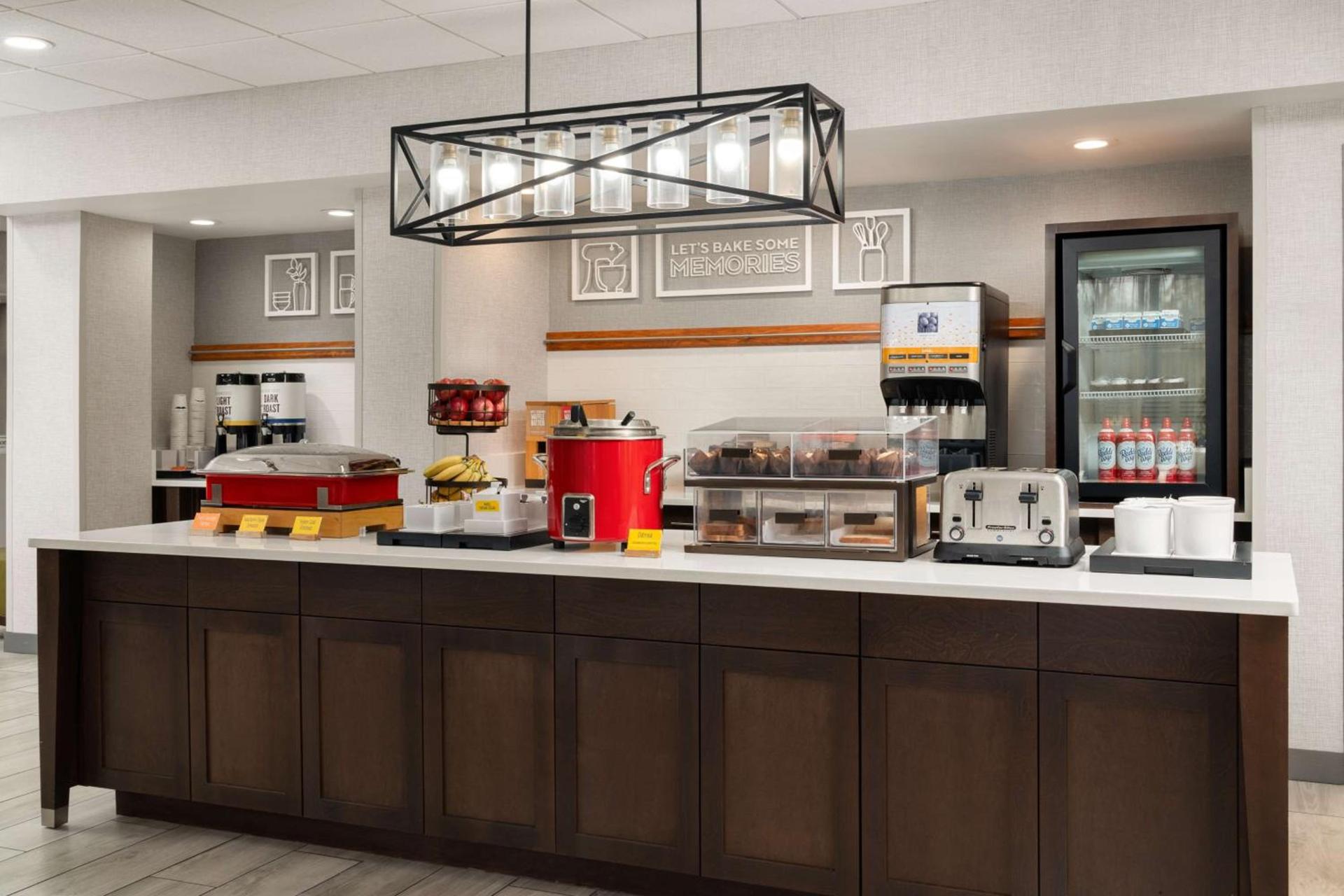 Hampton Inn Fairfax City photo 8