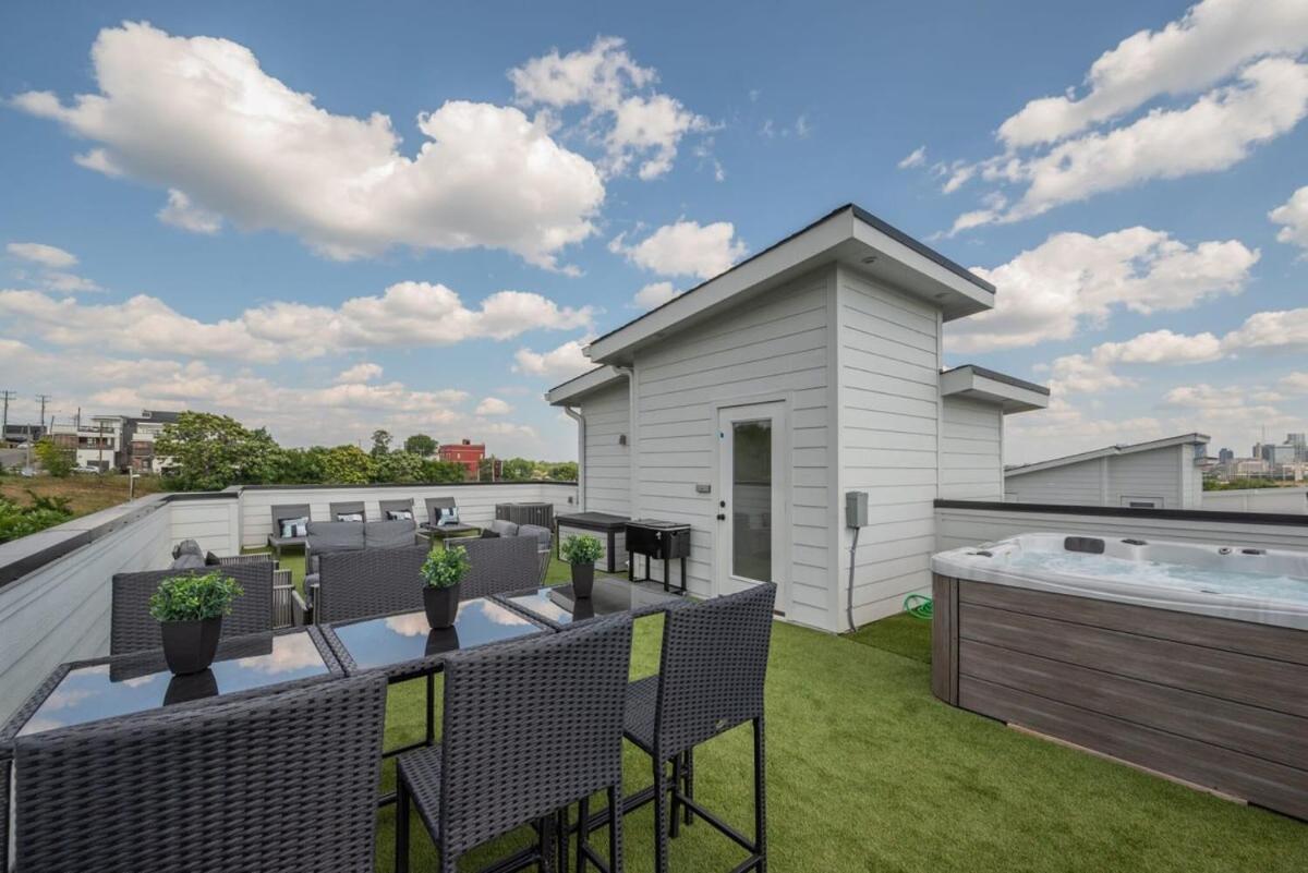 10 Percent OFF Elevator Rooftop with Hot Tub & Views photo 70