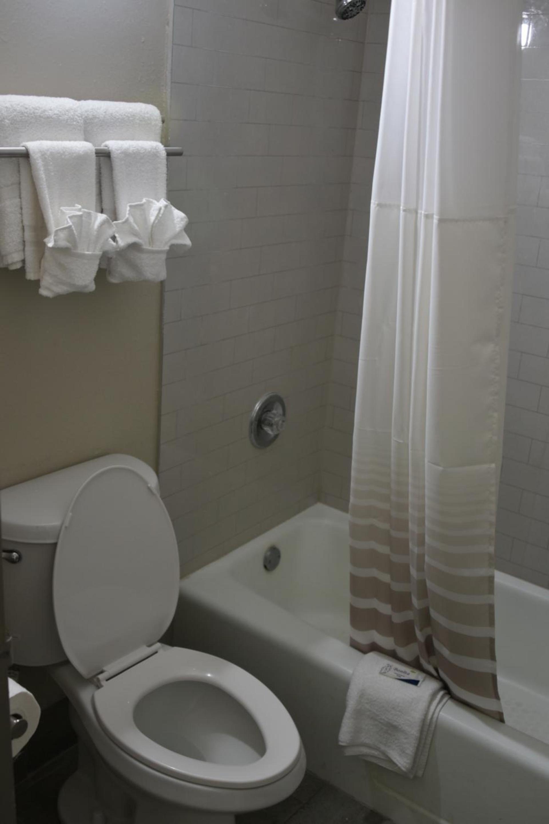 Super 8 by Wyndham Biloxi at the Beach photo 24