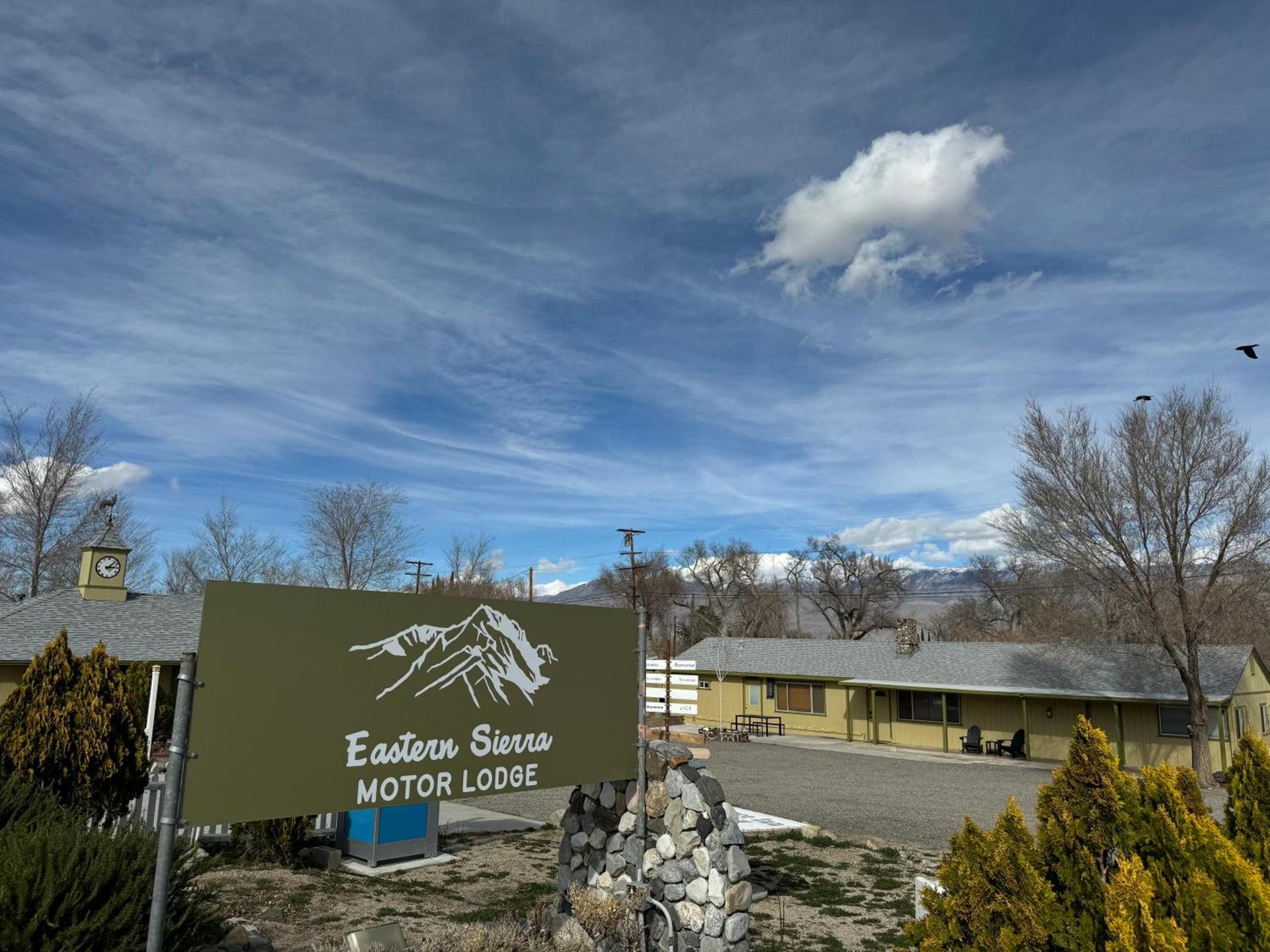Eastern Sierra Motor Lodge photo 2