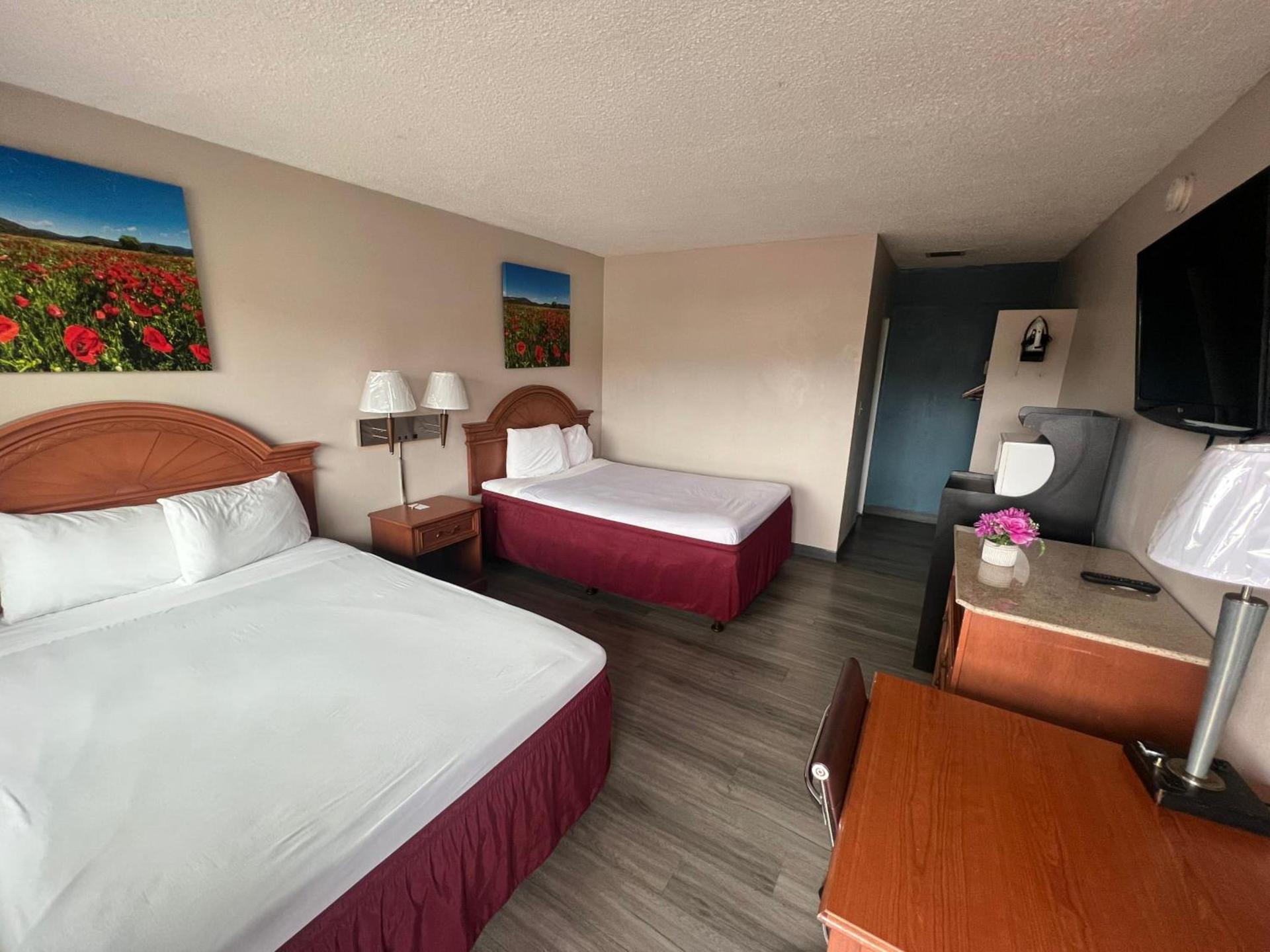 Days Inn by Wyndham Chico photo 19