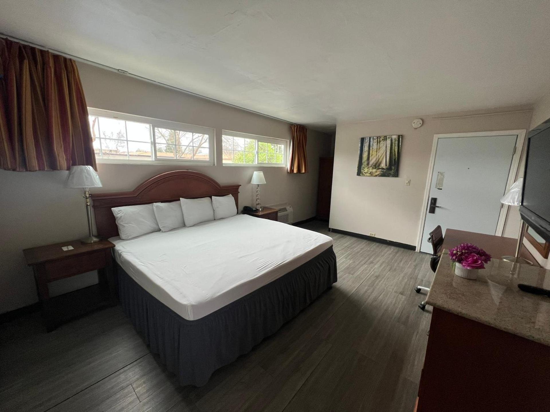 Days Inn by Wyndham Chico photo 6