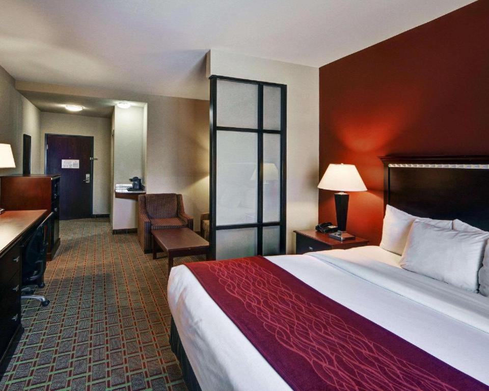 Comfort Suites Lake Worth photo 35