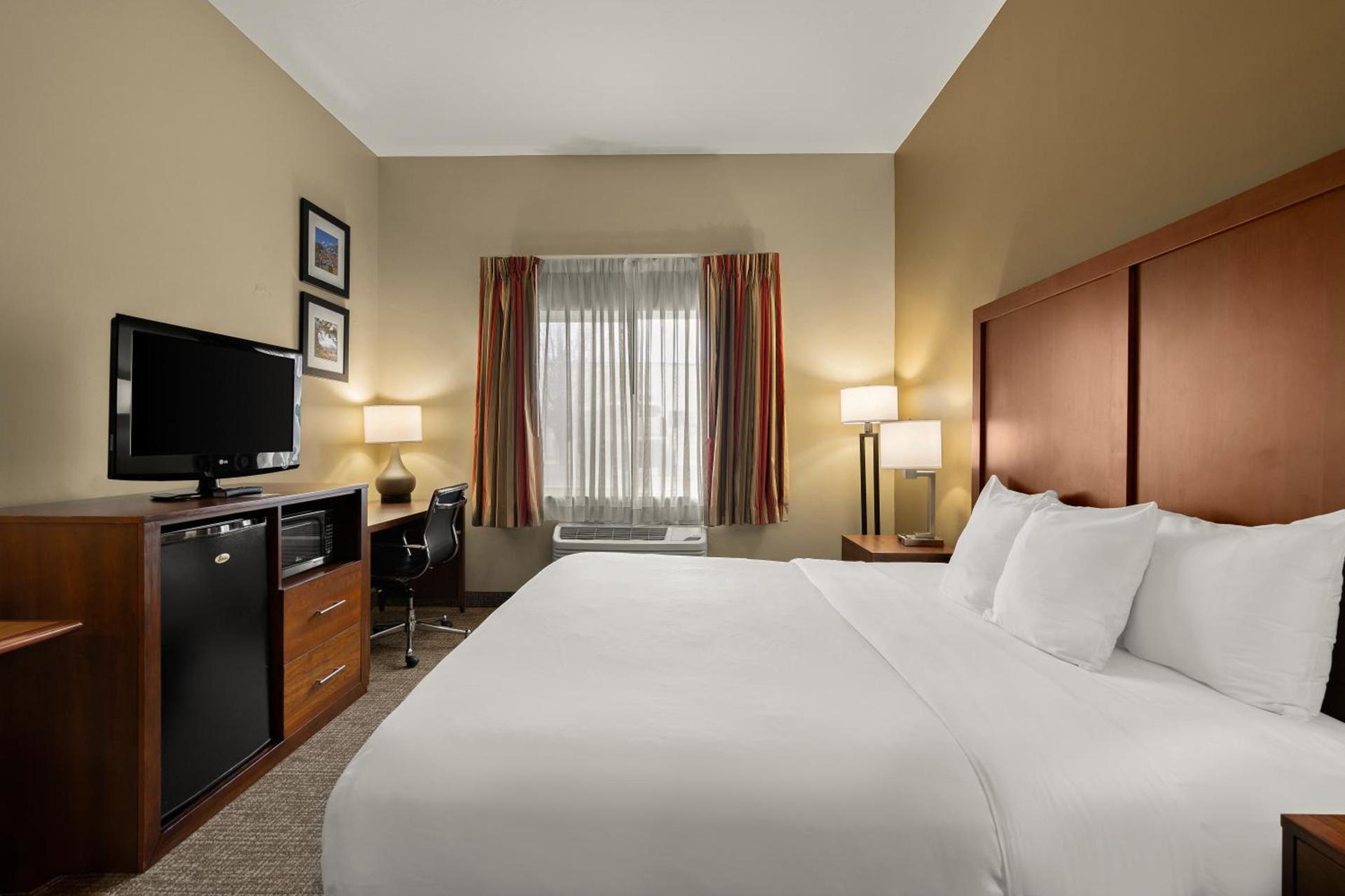 Comfort Inn Ogden near Event Center photo 58