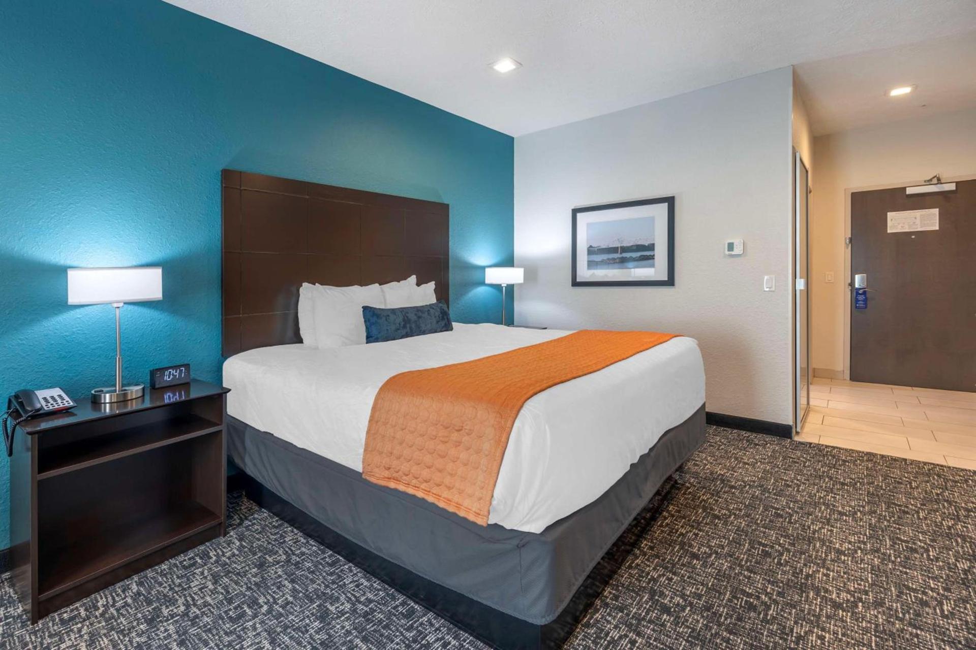 Best Western Plus Owensboro photo 13