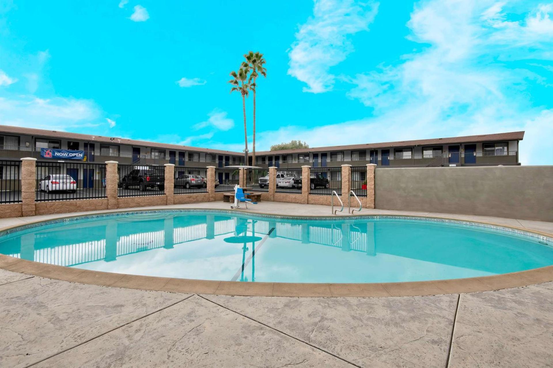 Studio 6 Suites San Bernardino, CA photo 11