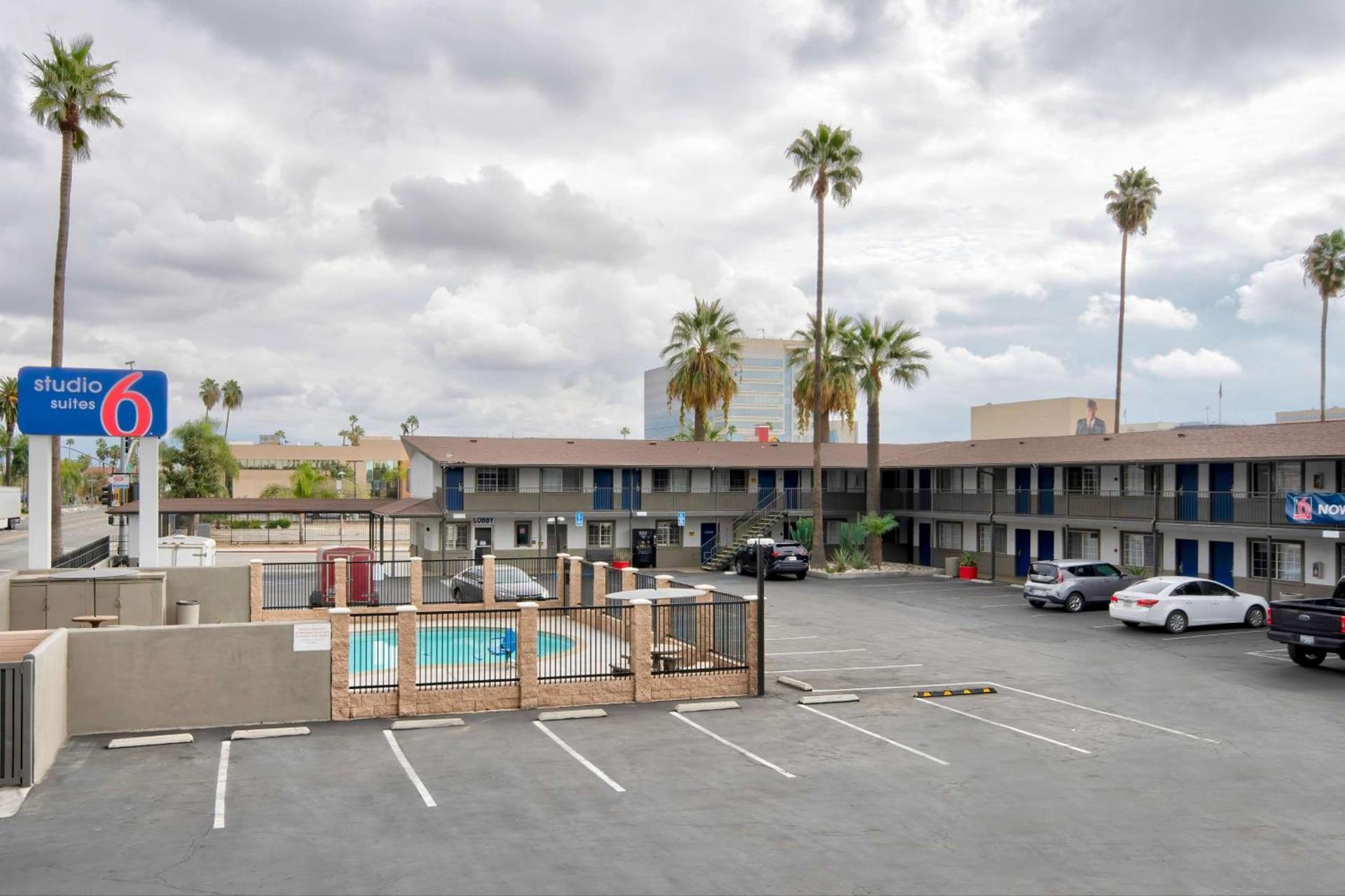 Studio 6 Suites San Bernardino, CA photo 12