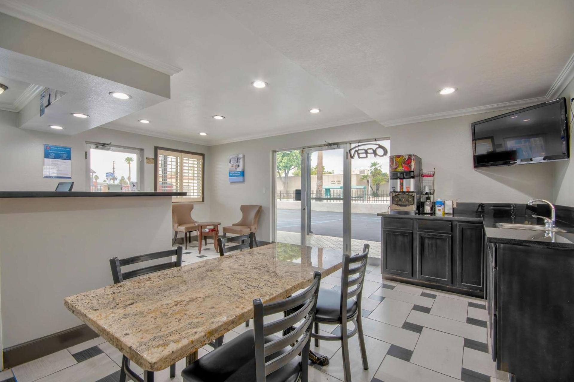 Studio 6 Suites San Bernardino, CA photo 16