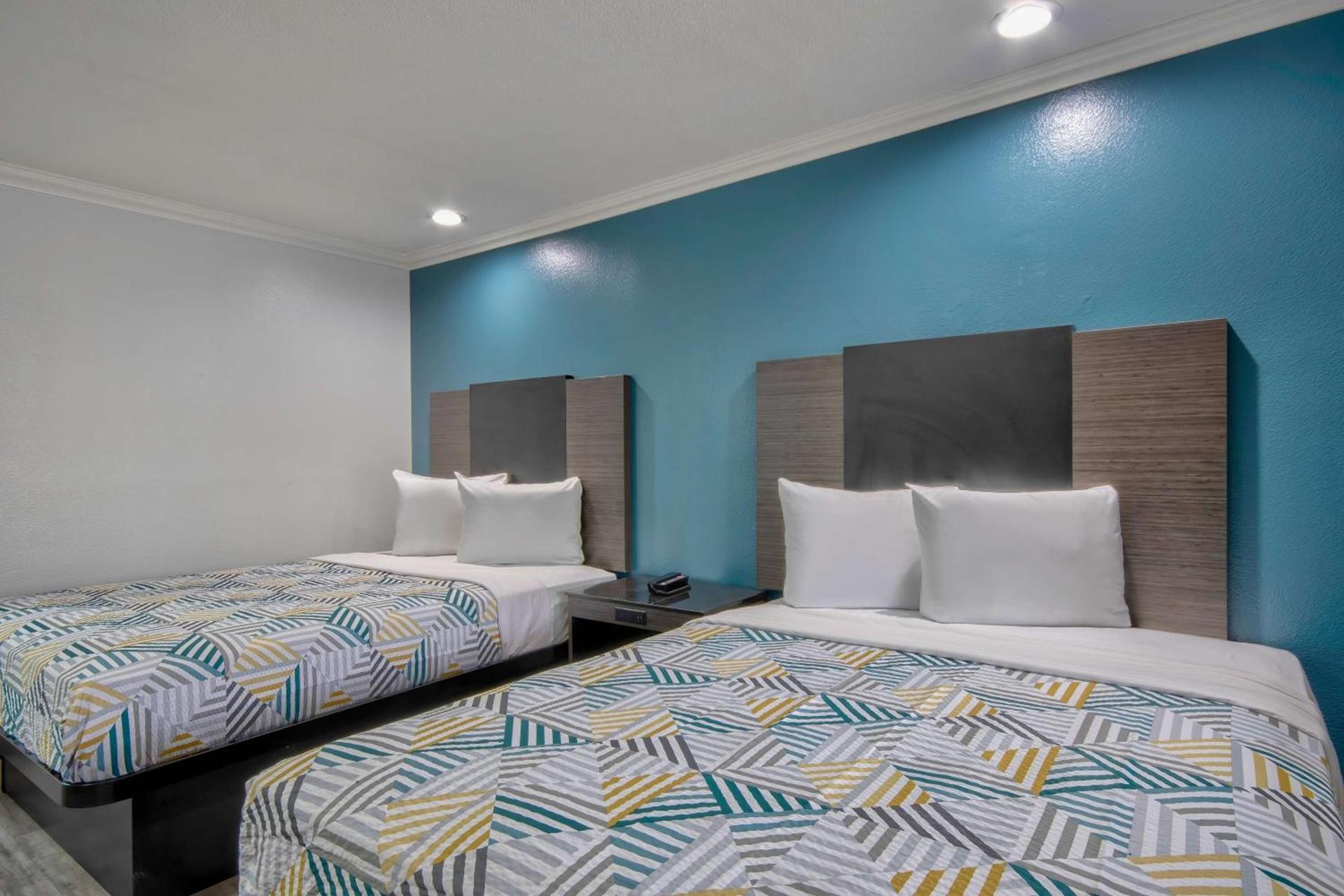 Studio 6 Suites San Bernardino, CA photo 27