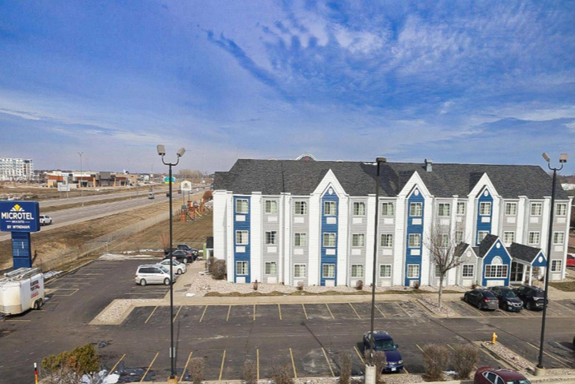 Microtel Inn & Suites by Wyndham Sioux Falls photo 7