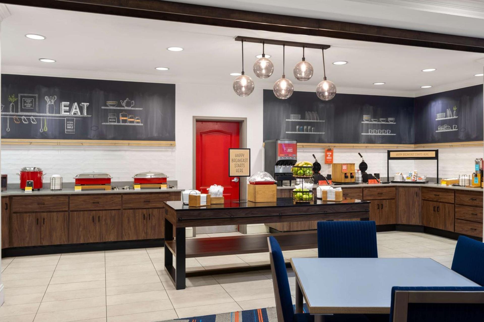 Hampton Inn Charleston North photo 5